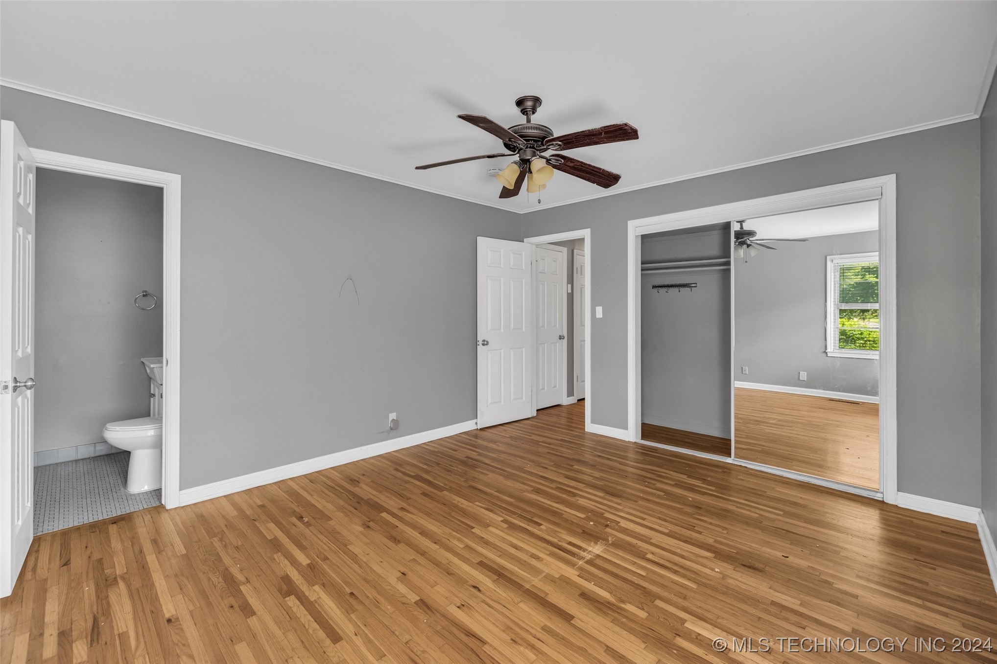 4576 E 38th Place