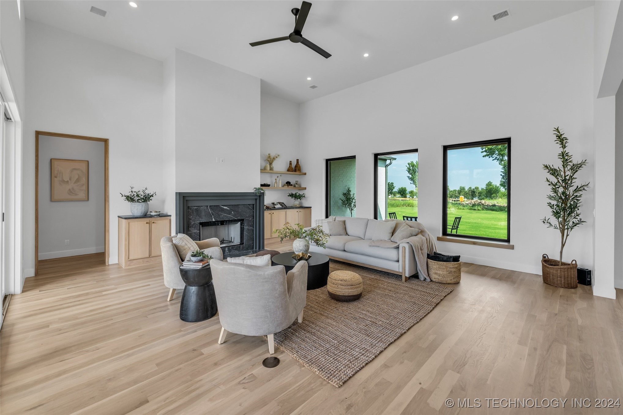 17643 E White Tail Cove