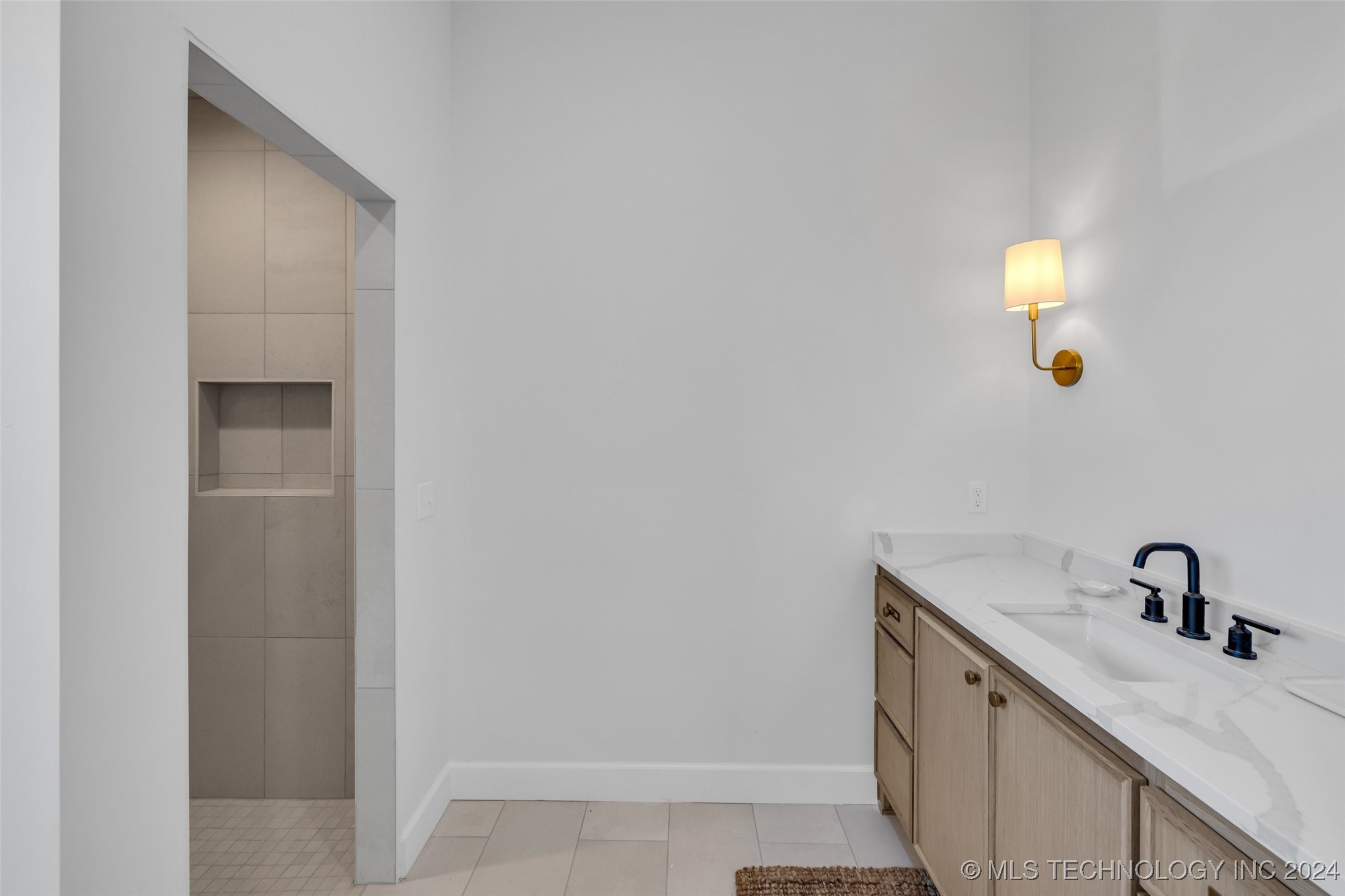 17643 E White Tail Cove