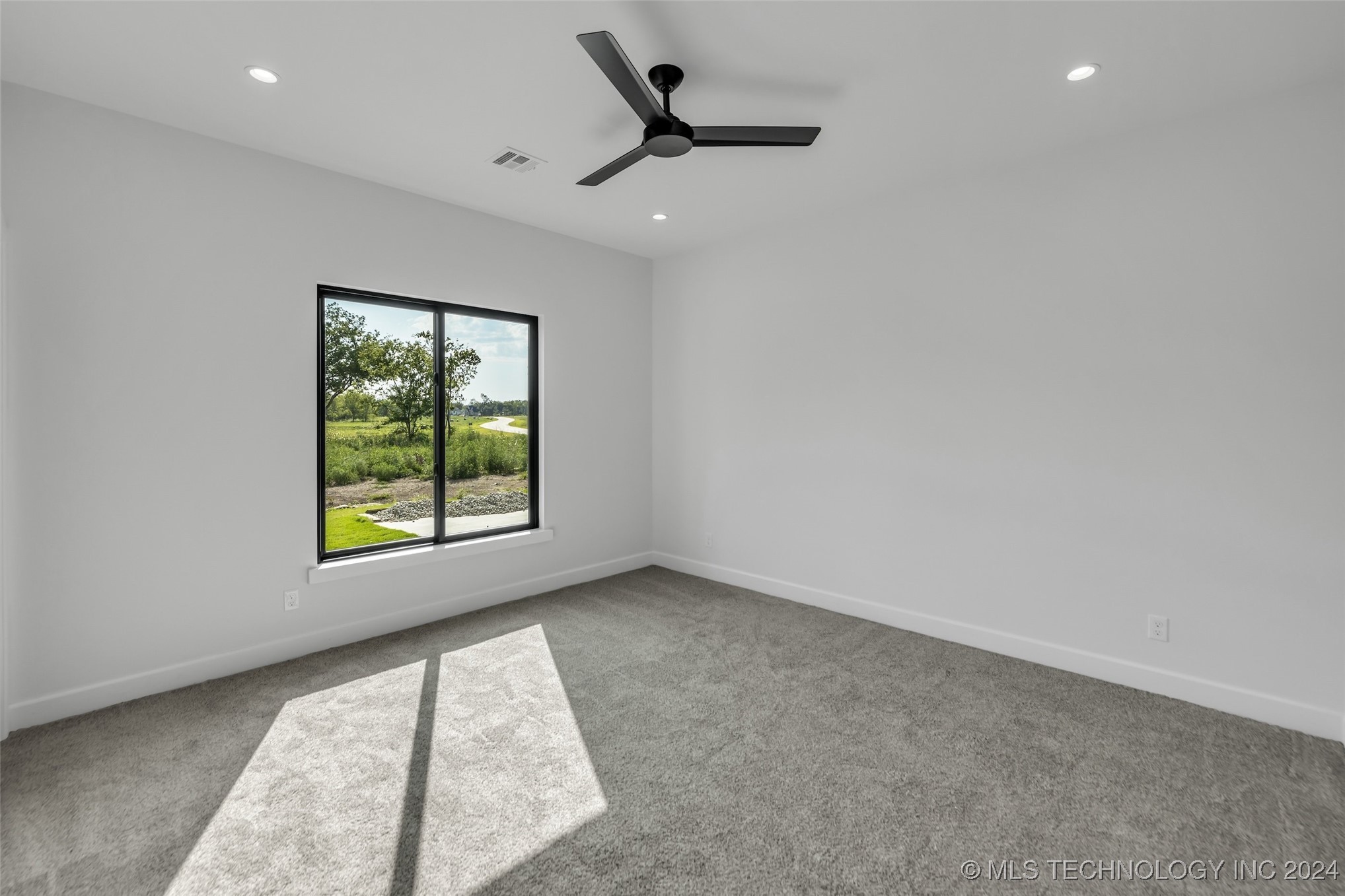 17643 E White Tail Cove