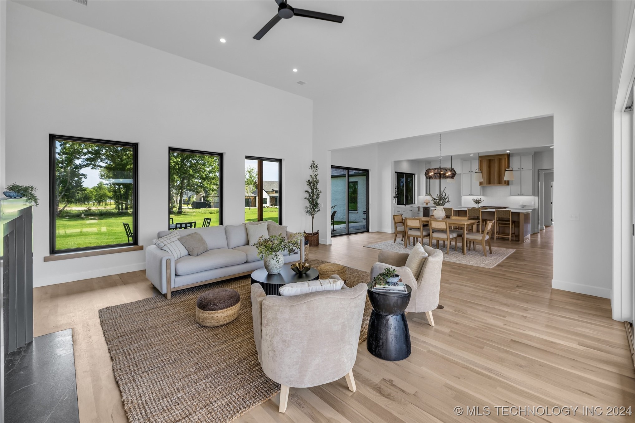 17643 E White Tail Cove