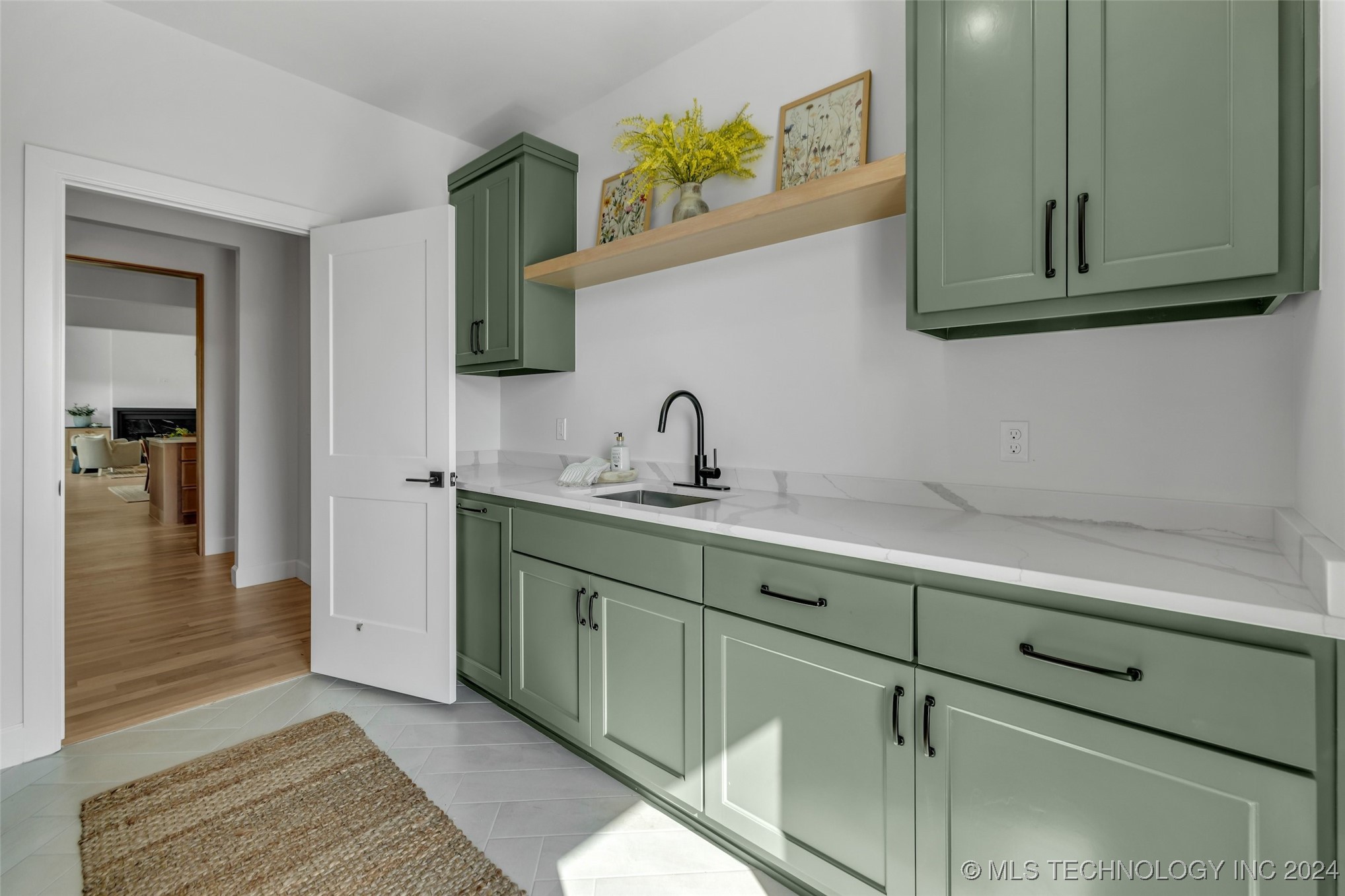 17643 E White Tail Cove