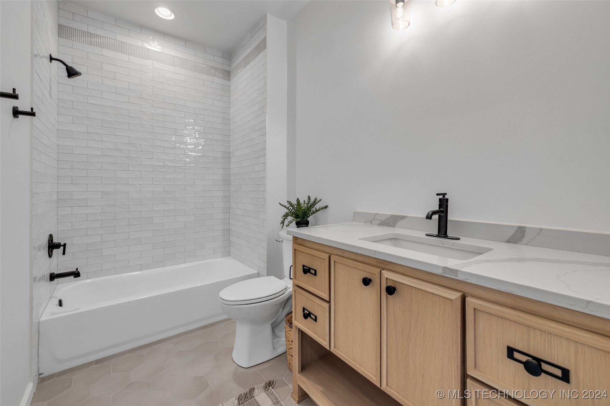 17643 E White Tail Cove