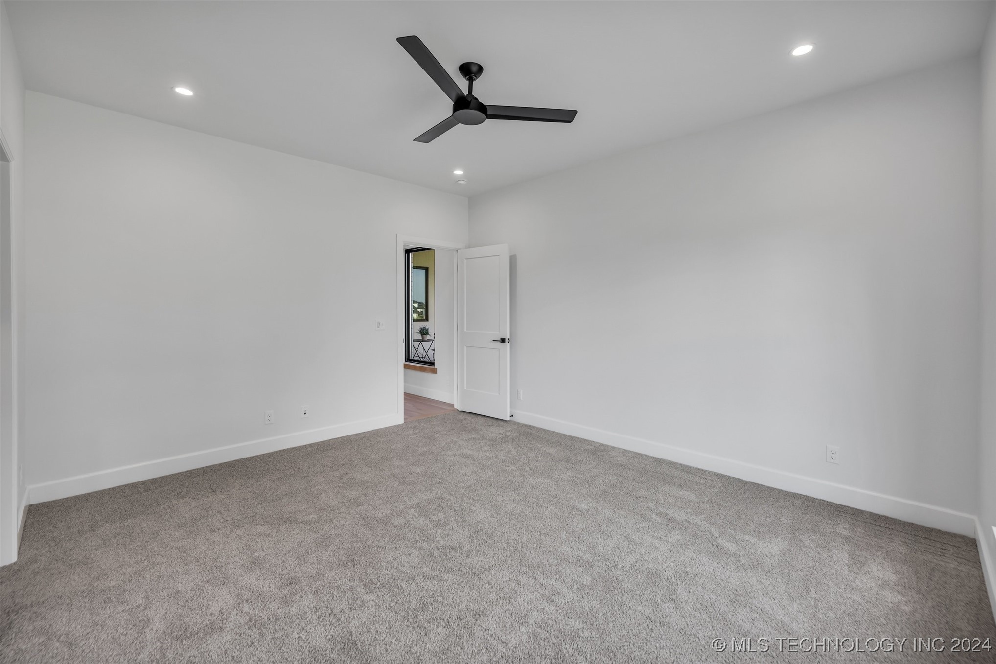17643 E White Tail Cove