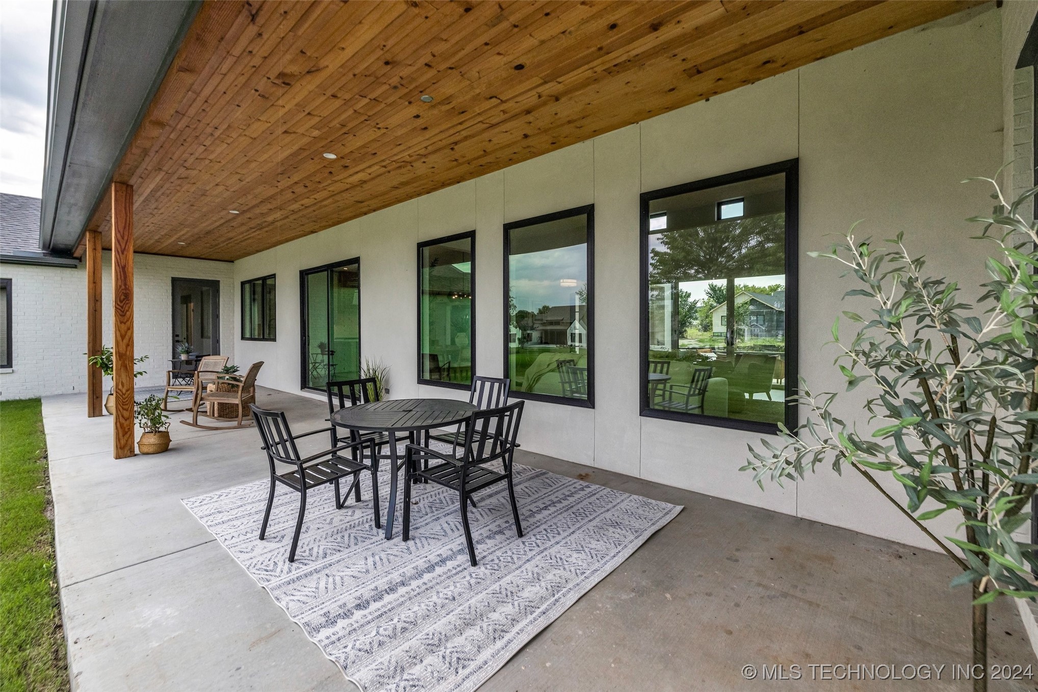 17643 E White Tail Cove