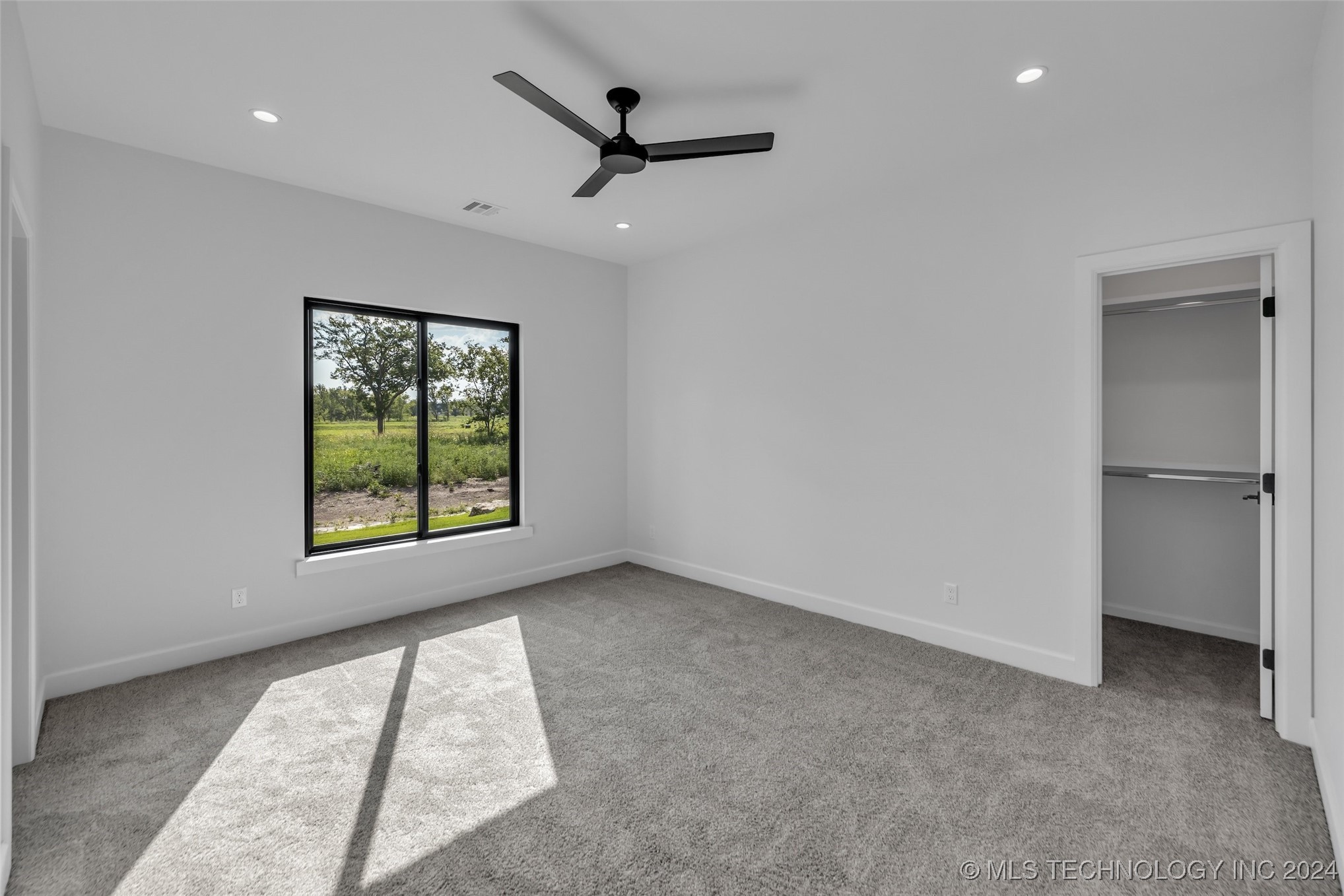 17643 E White Tail Cove