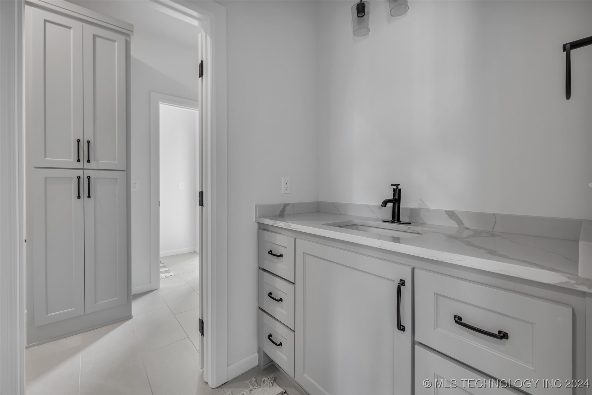 17643 E White Tail Cove