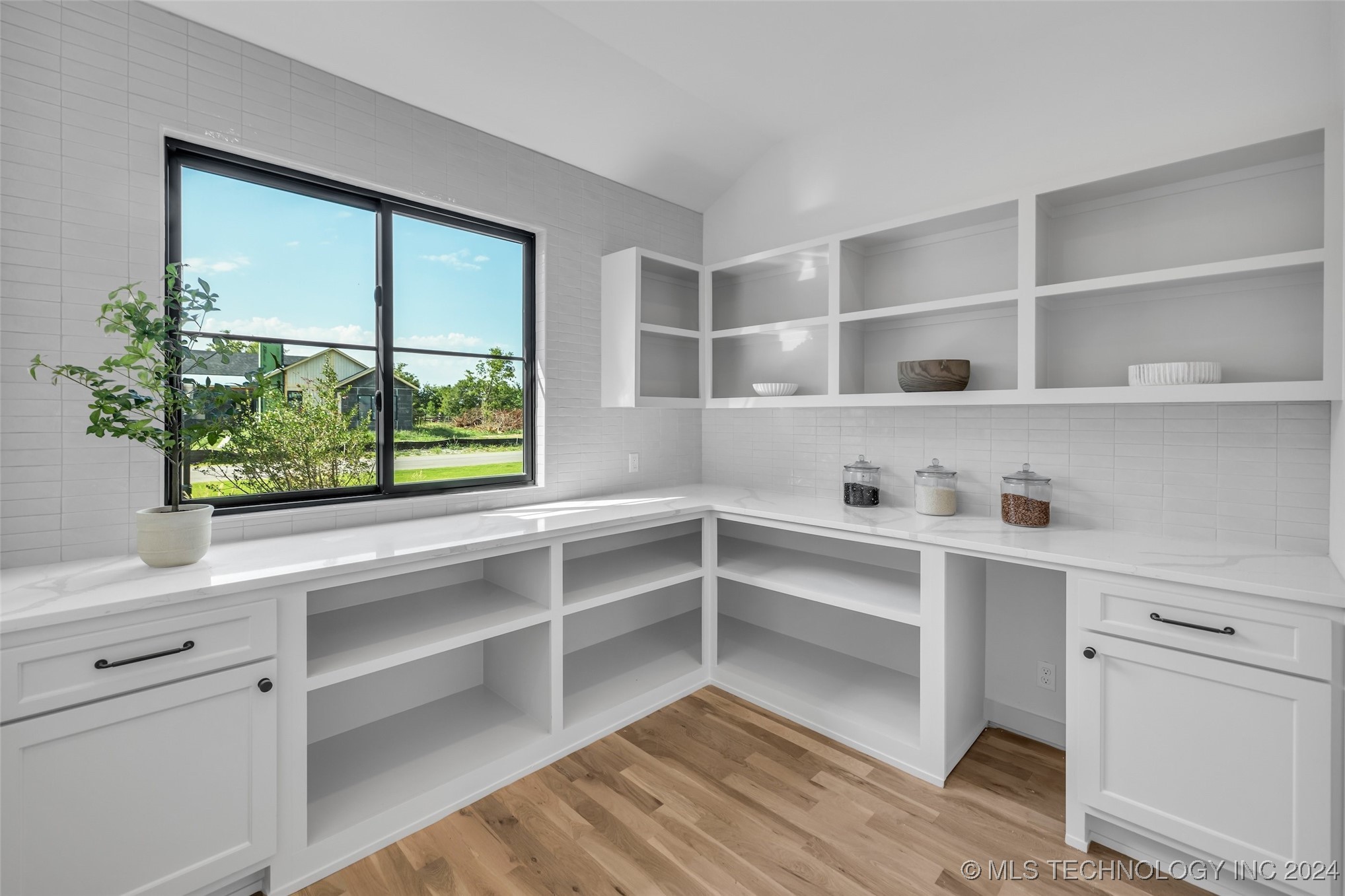 17643 E White Tail Cove