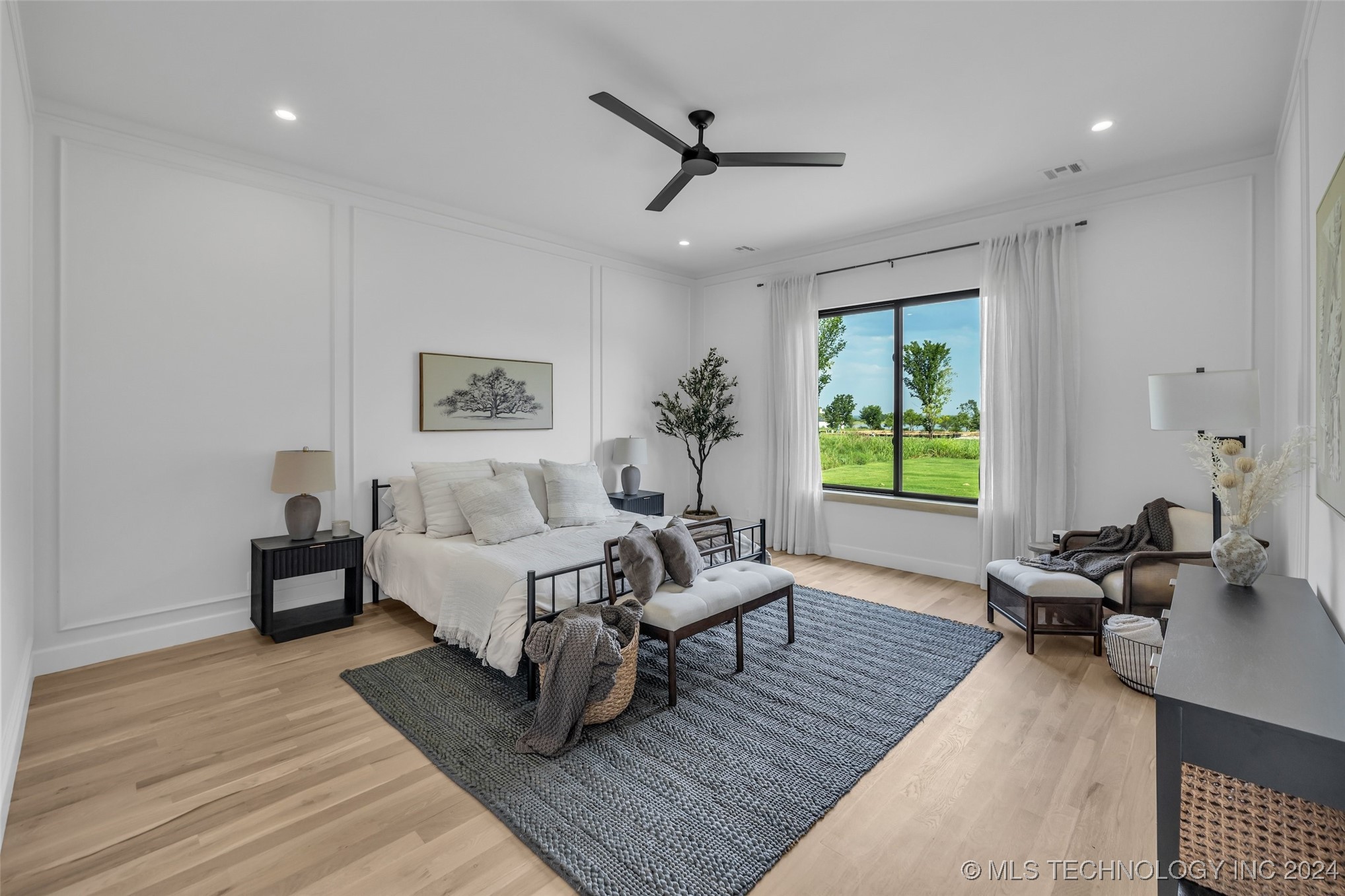 17643 E White Tail Cove