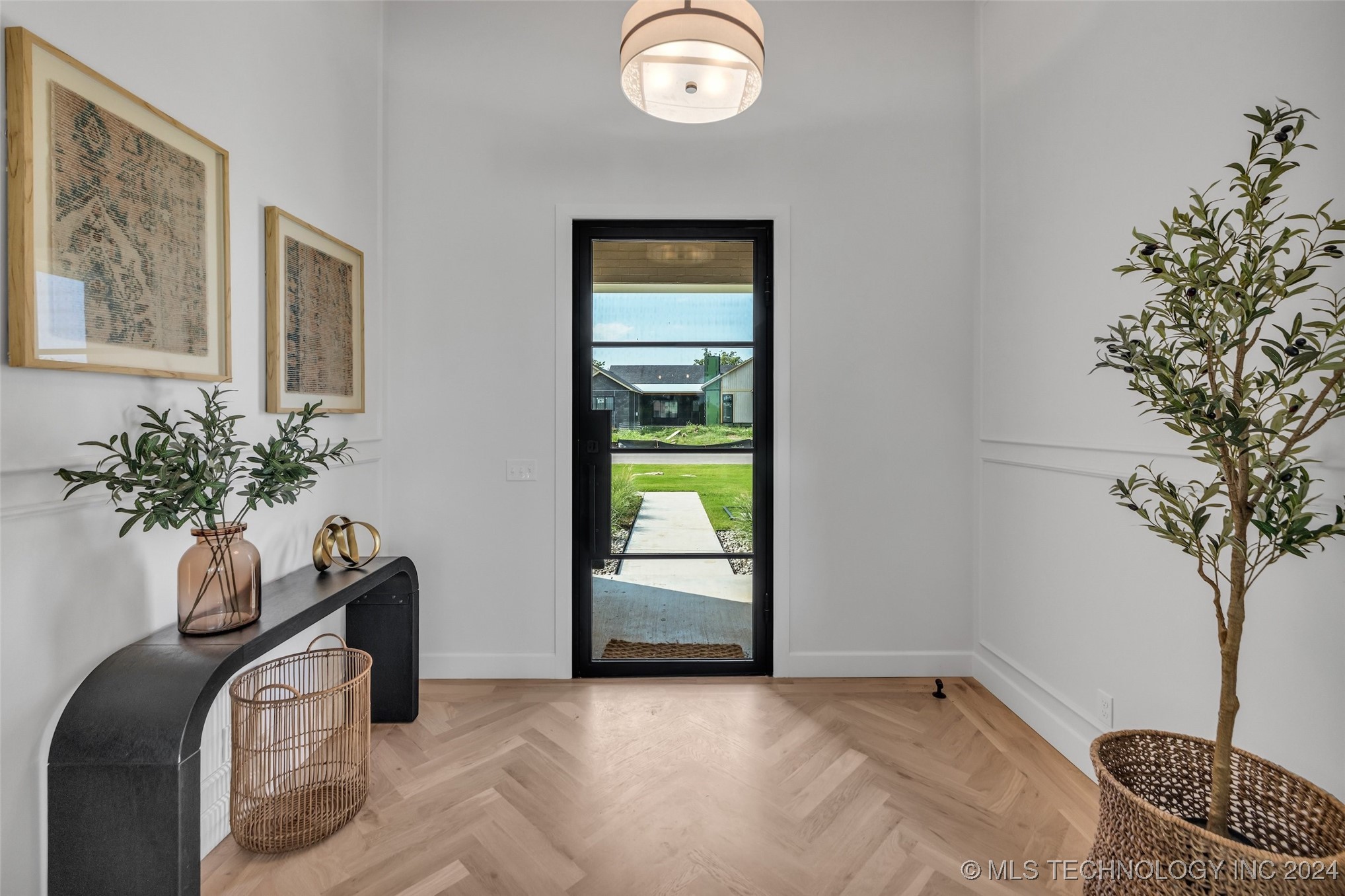 17643 E White Tail Cove