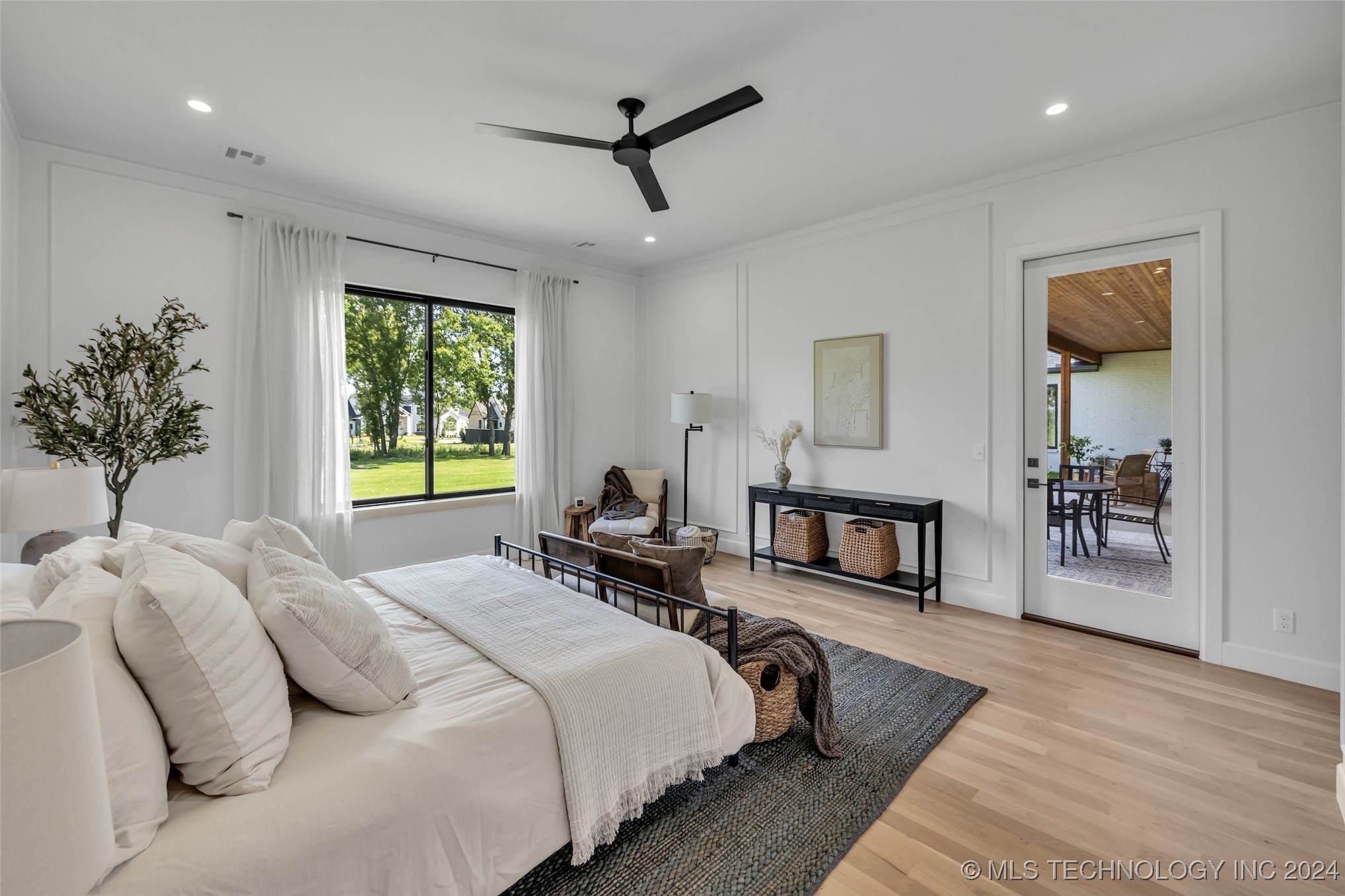 17643 E White Tail Cove