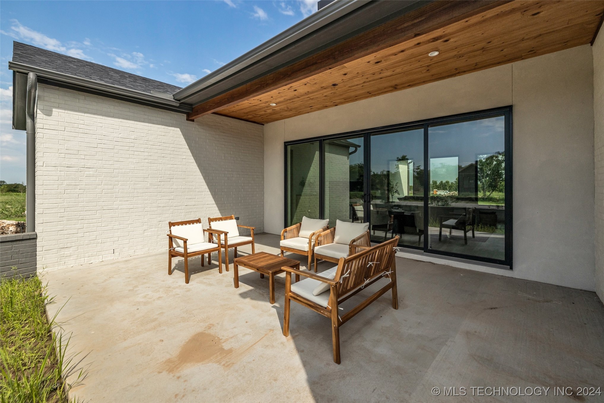 17643 E White Tail Cove