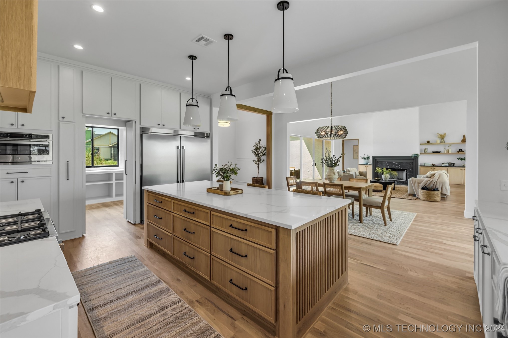 17643 E White Tail Cove