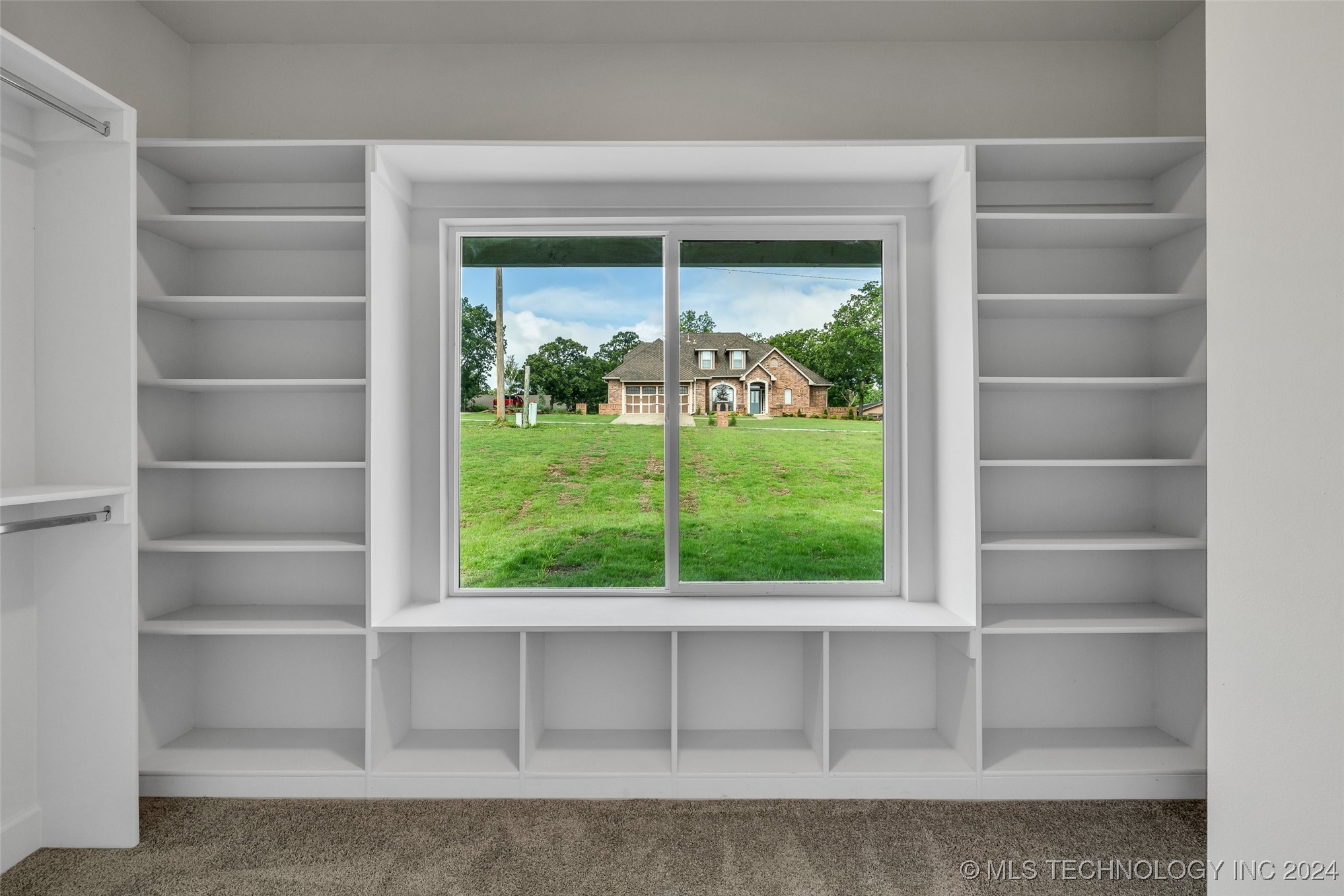 106 Pelican Point Place