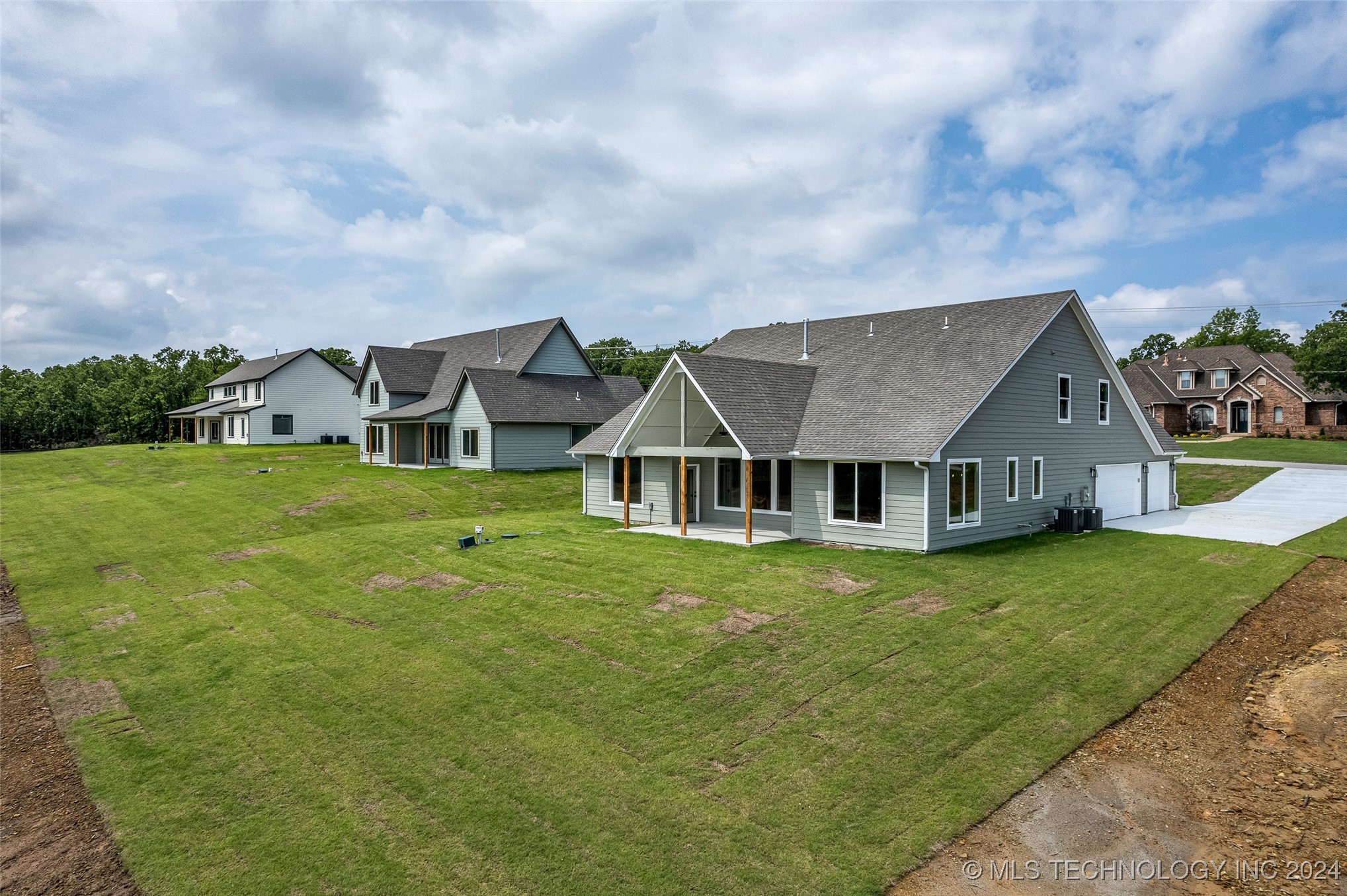 106 Pelican Point Place