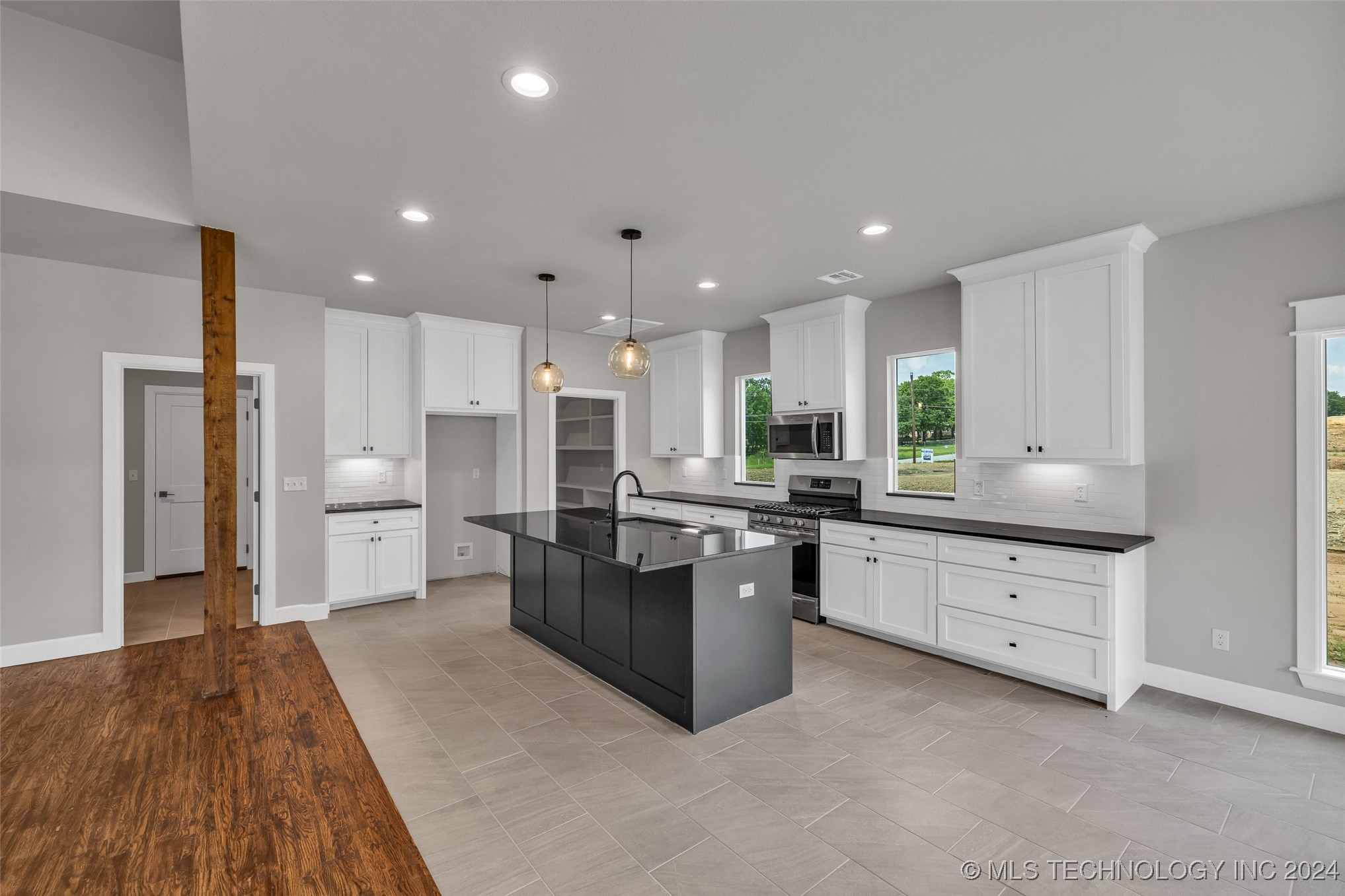 138 Pelican Point Place