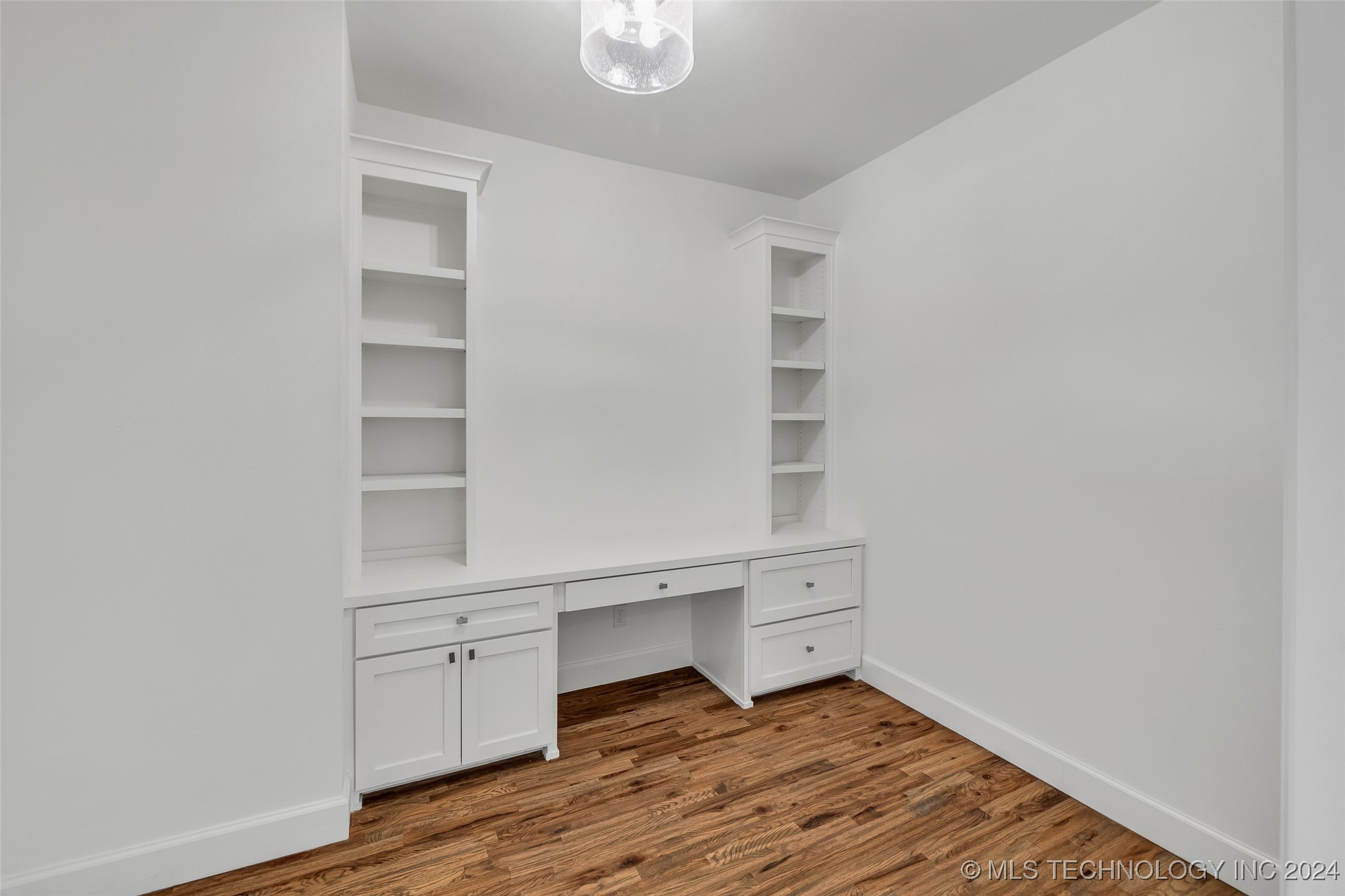 108 Pelican Point Place