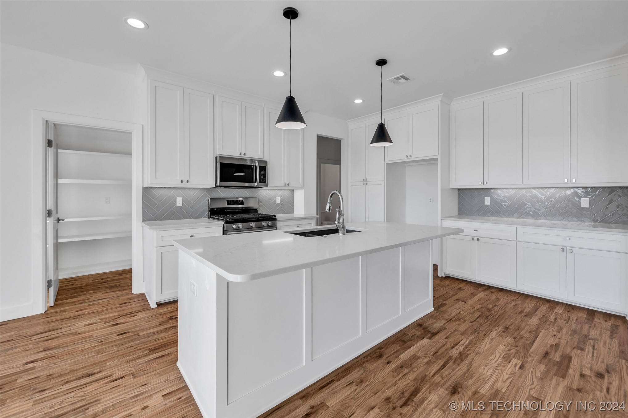 108 Pelican Point Place