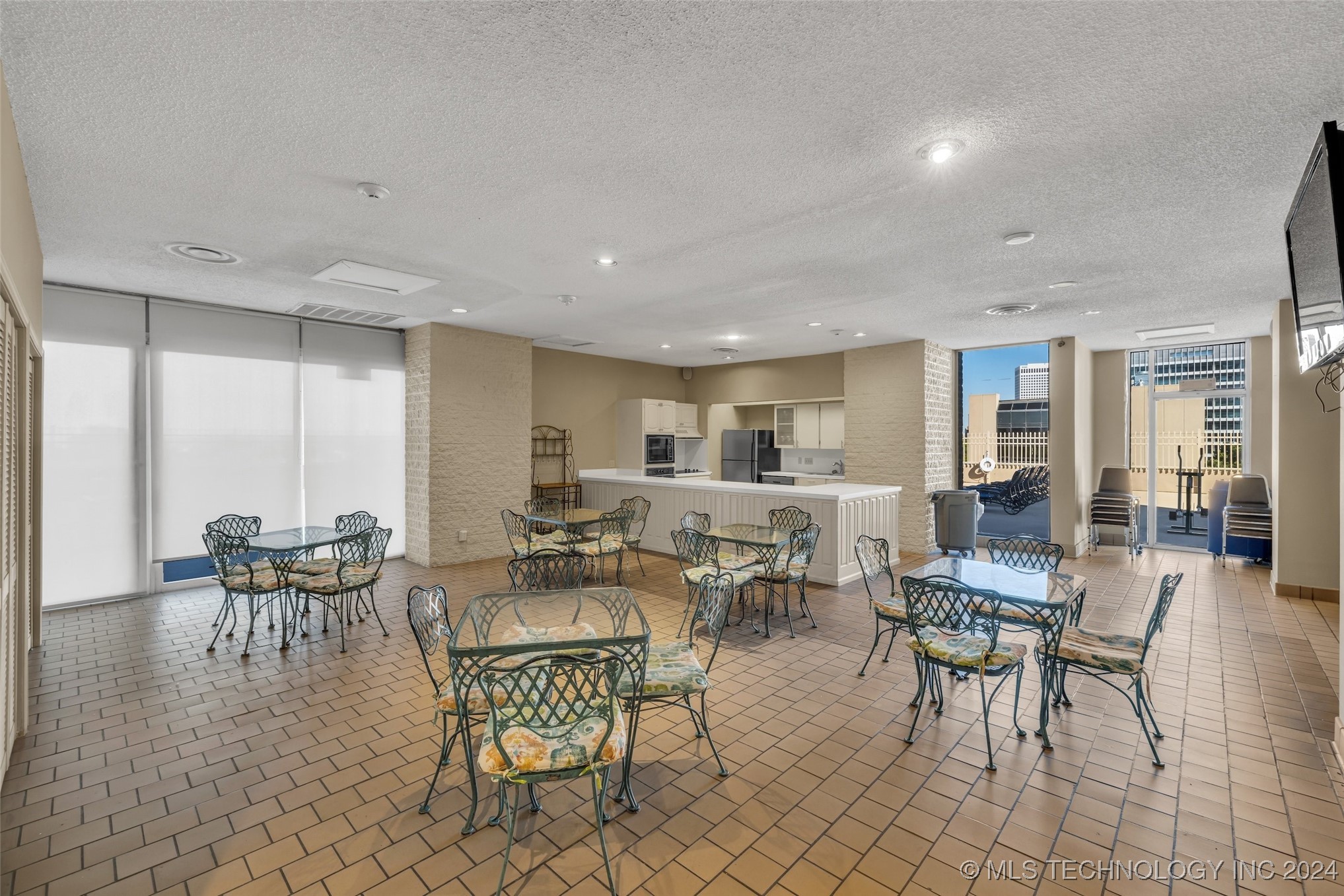 1502 S Boulder Avenue 13G