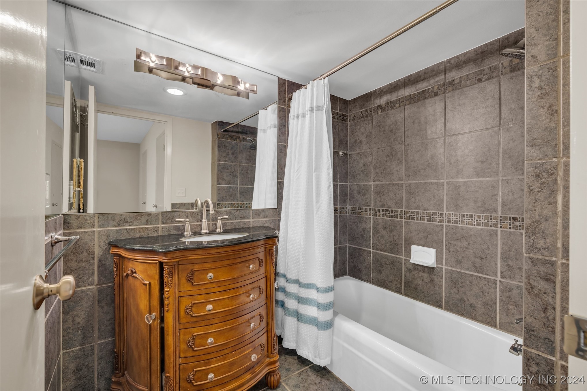 1502 S Boulder Avenue 13G