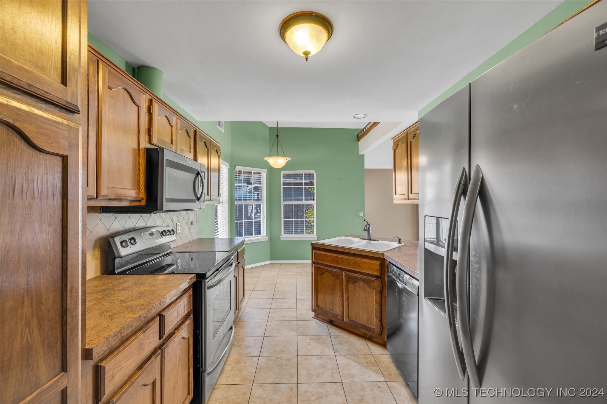 12403 E 90th Street N