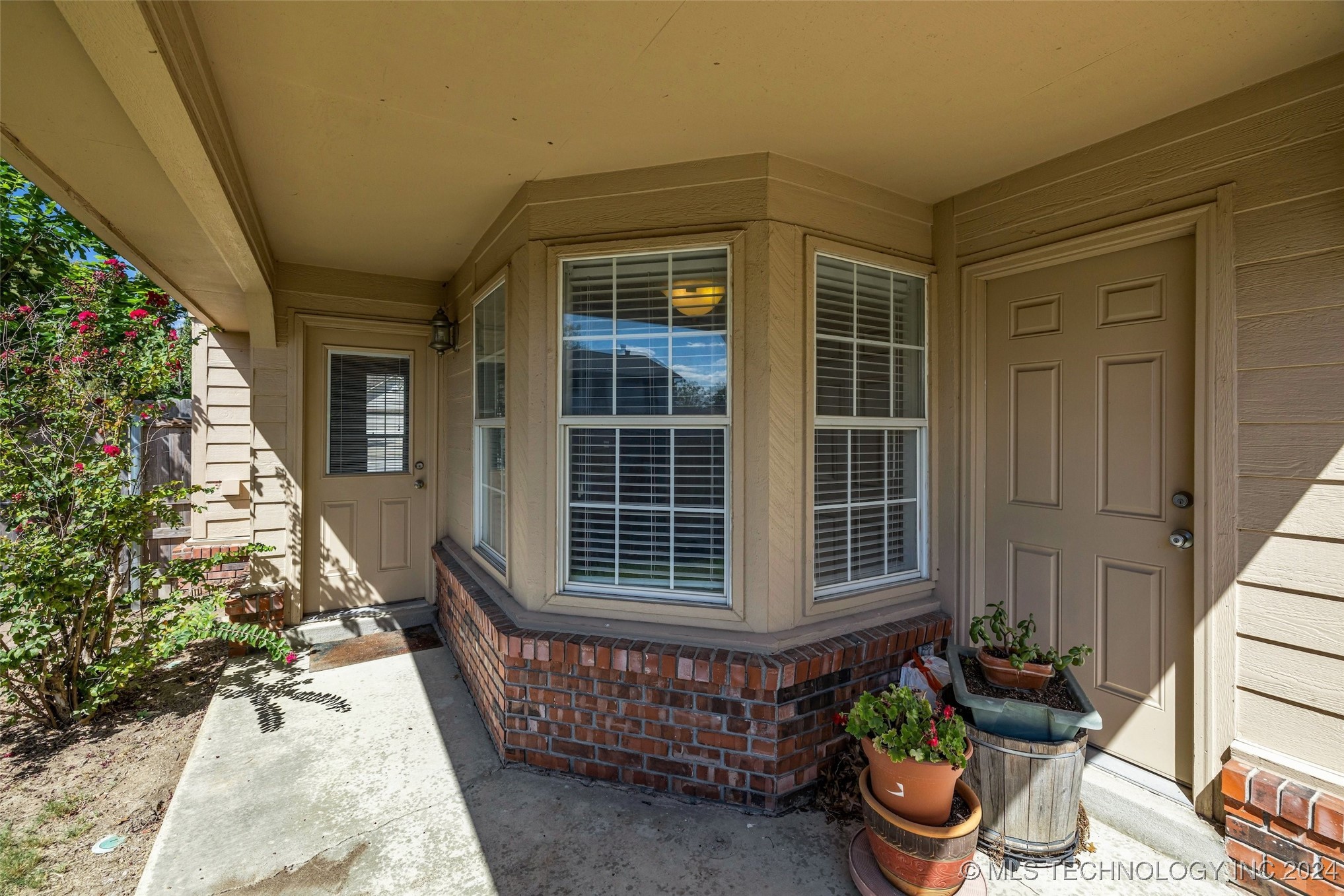 12403 E 90th Street N