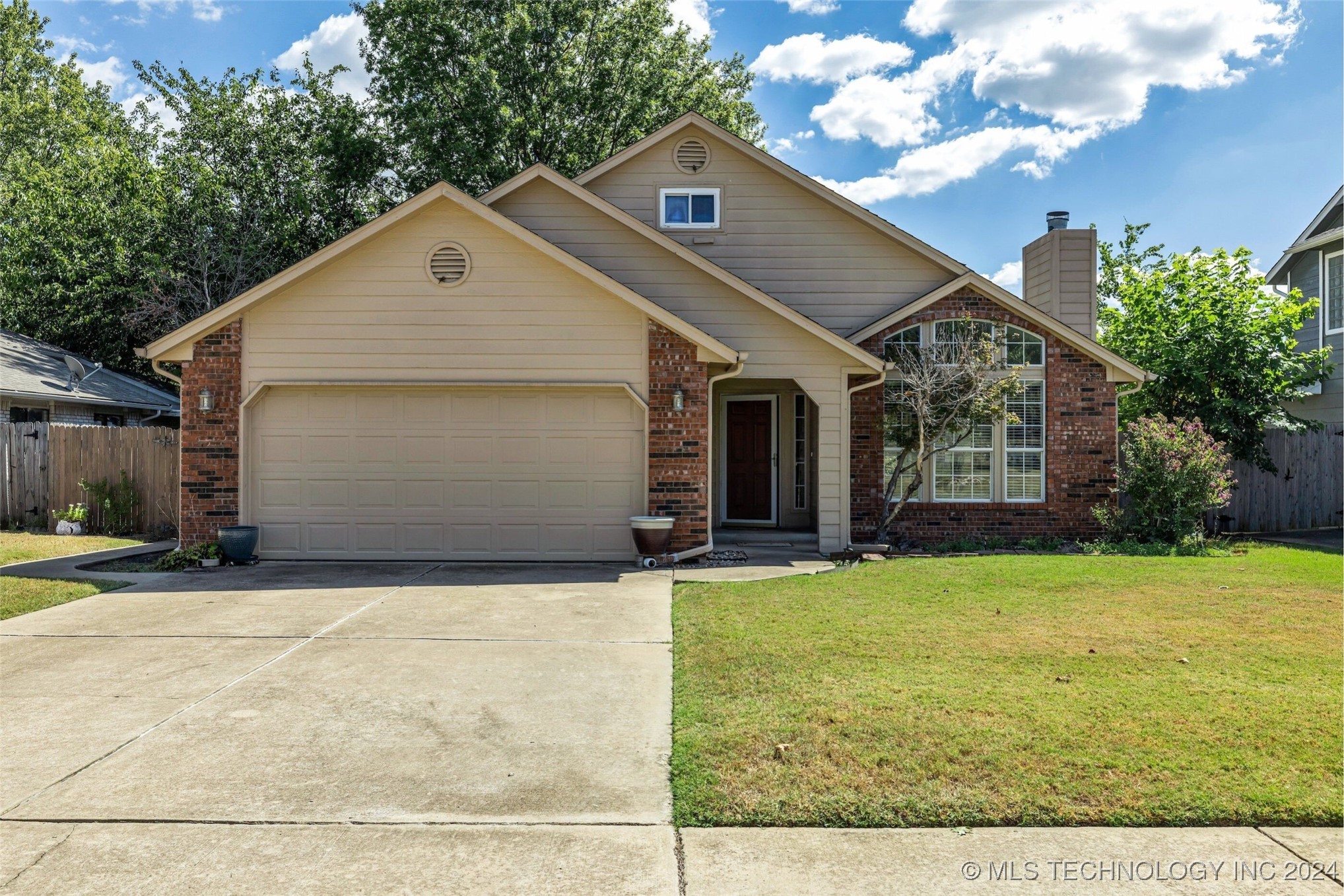 12403 E 90th Street N