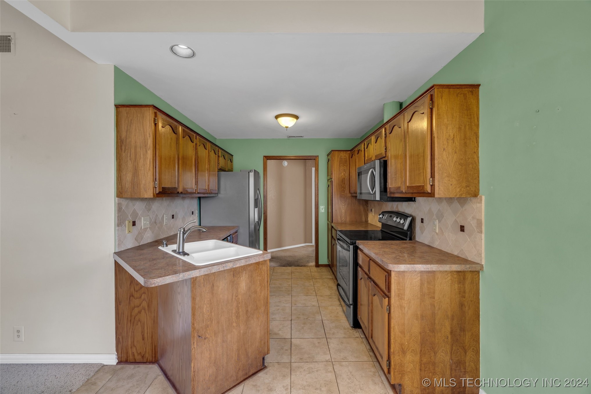 12403 E 90th Street N