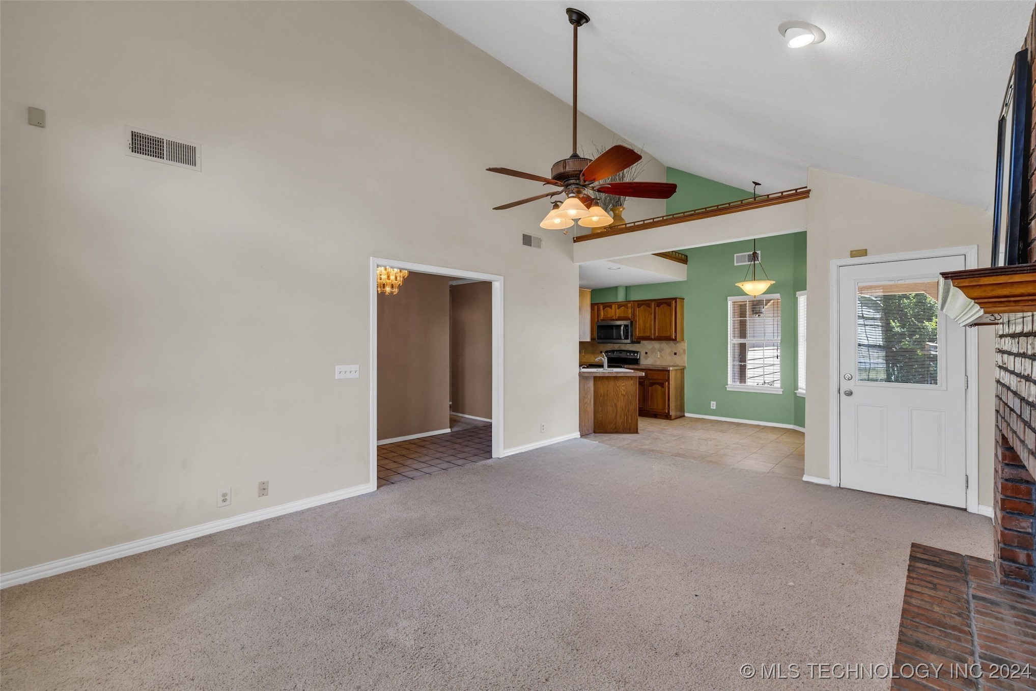 12403 E 90th Street N