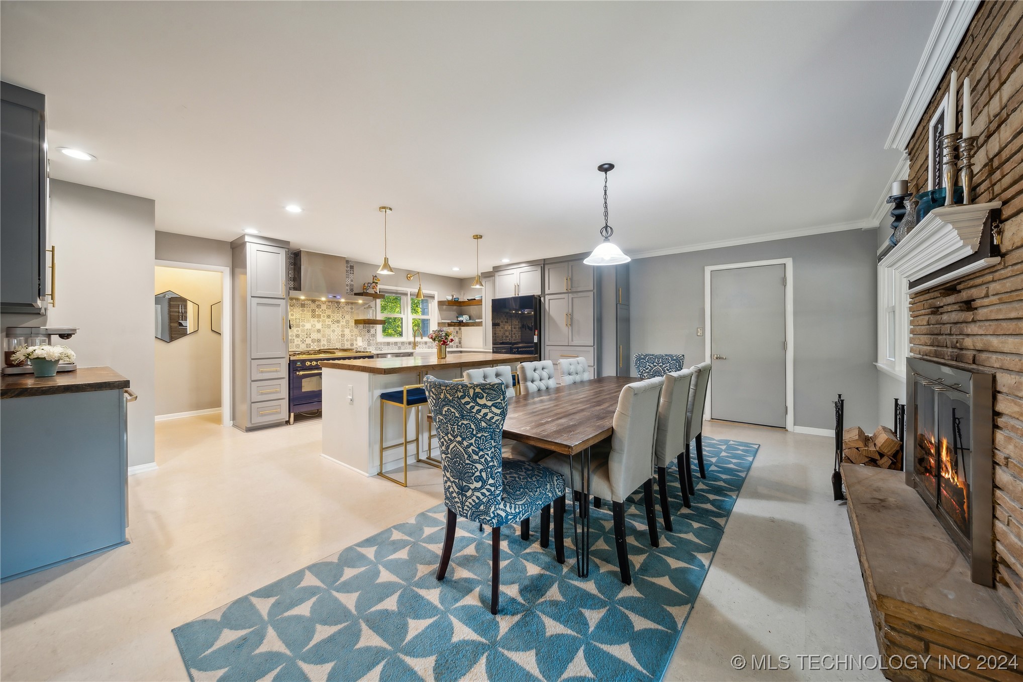 1108 N Highland Drive