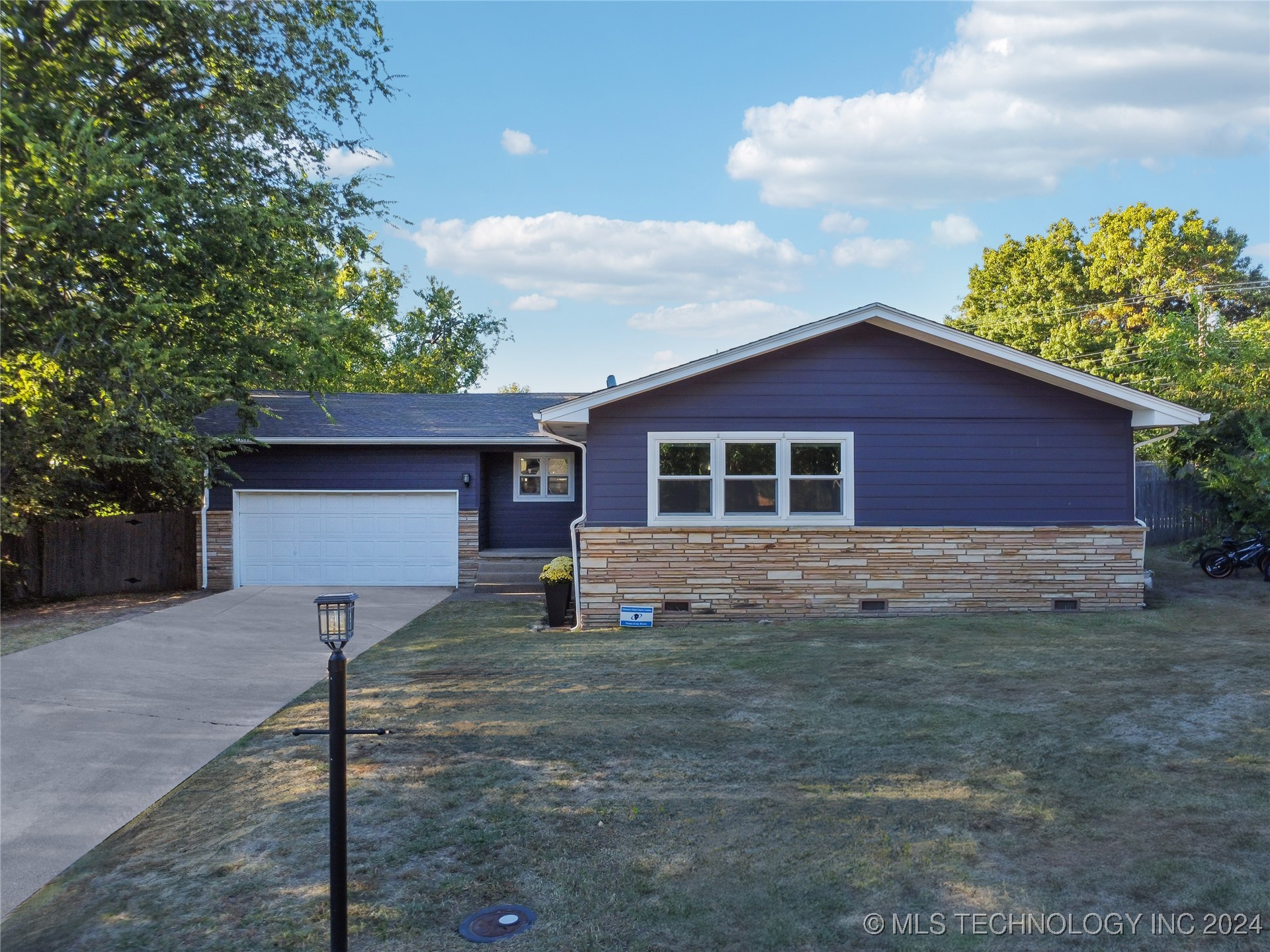 1108 N Highland Drive