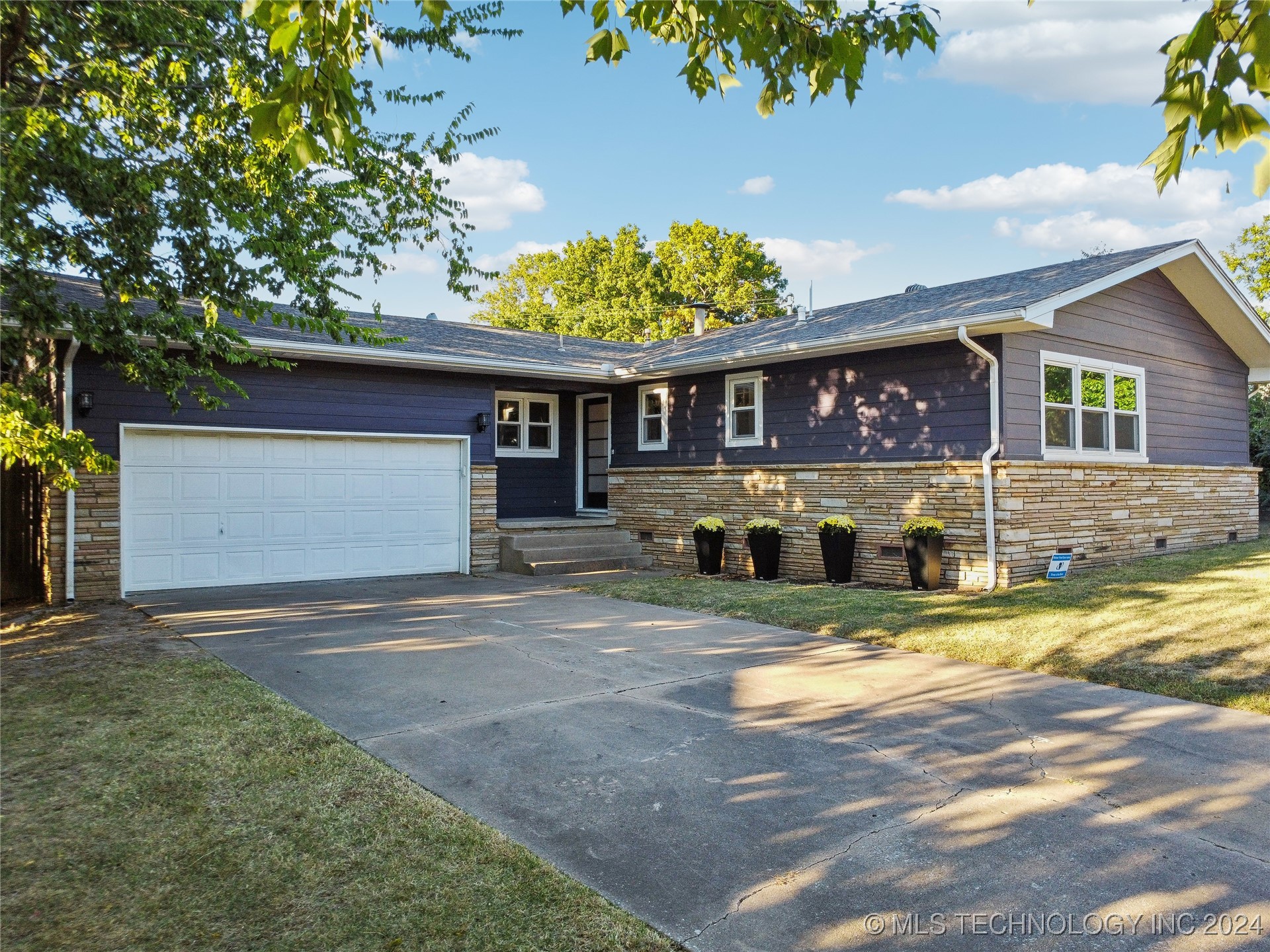 1108 N Highland Drive