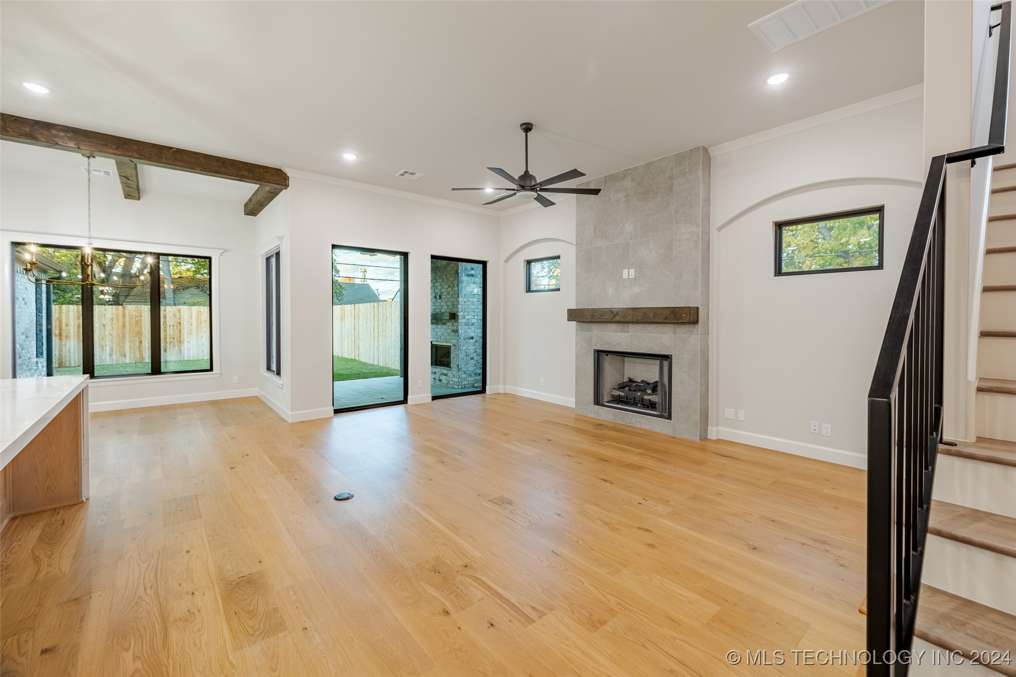1119 N 36th Place