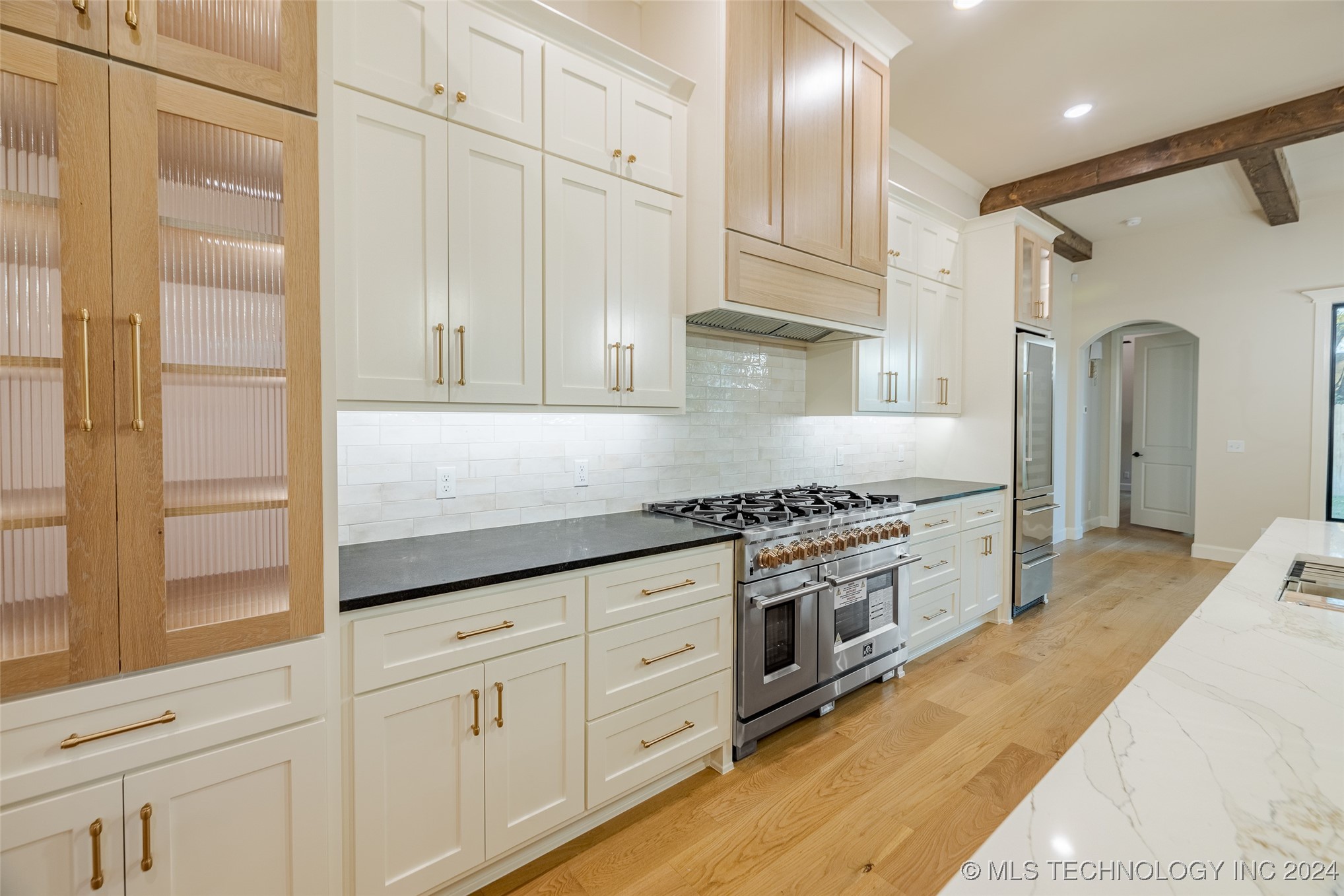 1119 N 36th Place