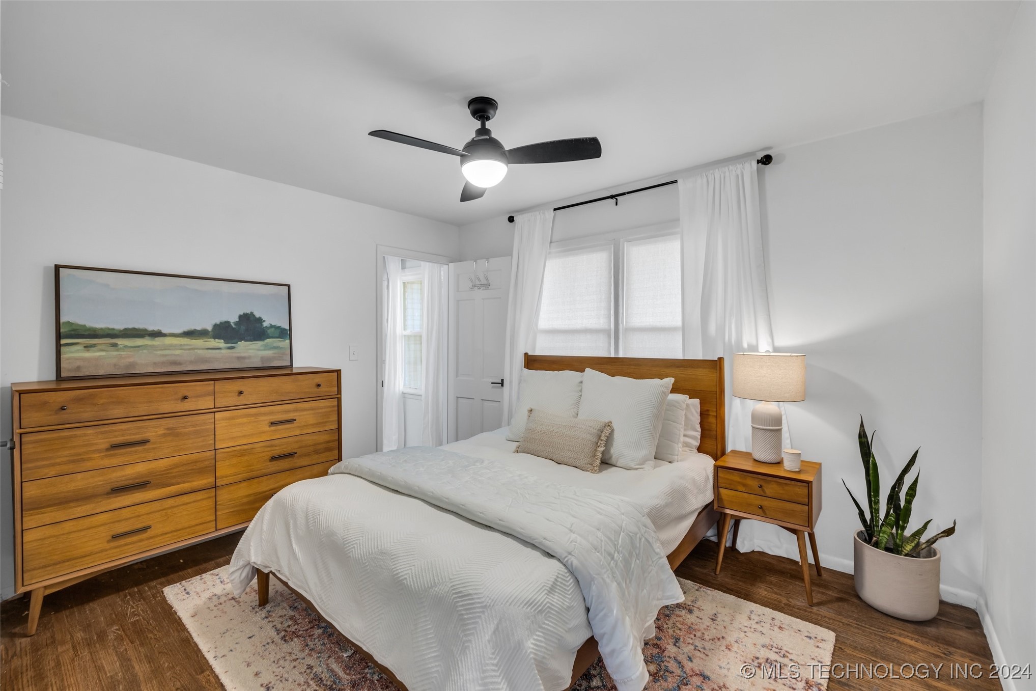 5429 S Pittsburg Avenue