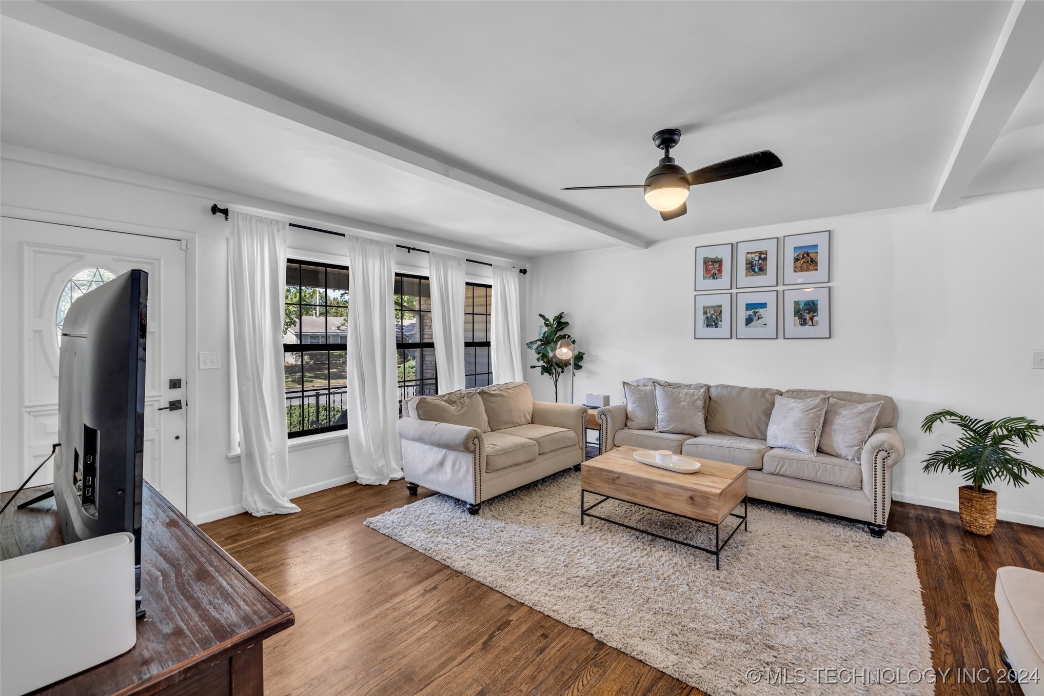 5429 S Pittsburg Avenue