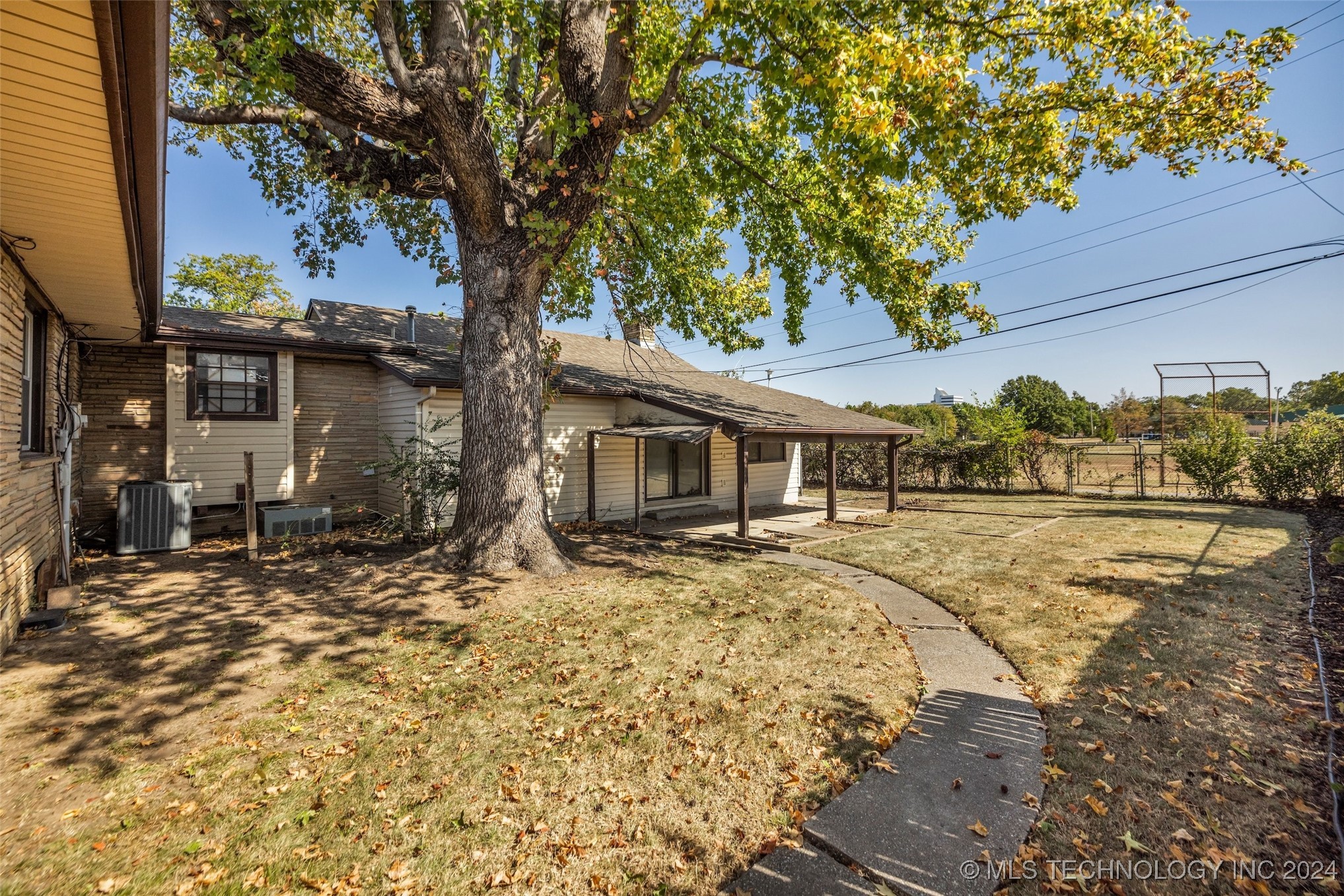 5429 S Pittsburg Avenue