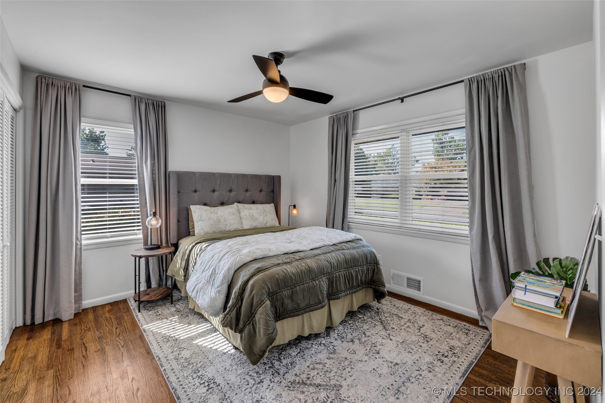 5429 S Pittsburg Avenue