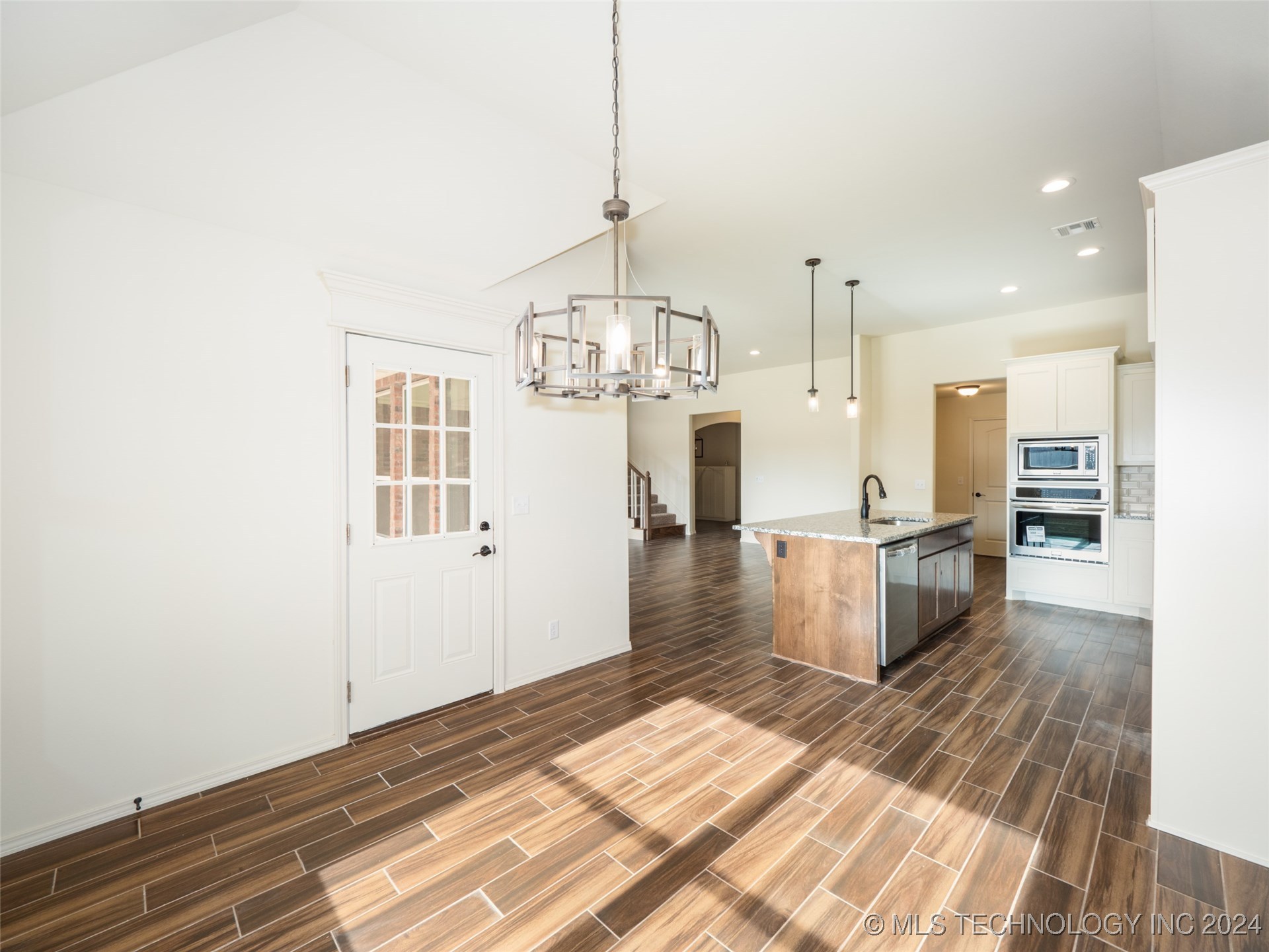 1401 E Pasadena Street