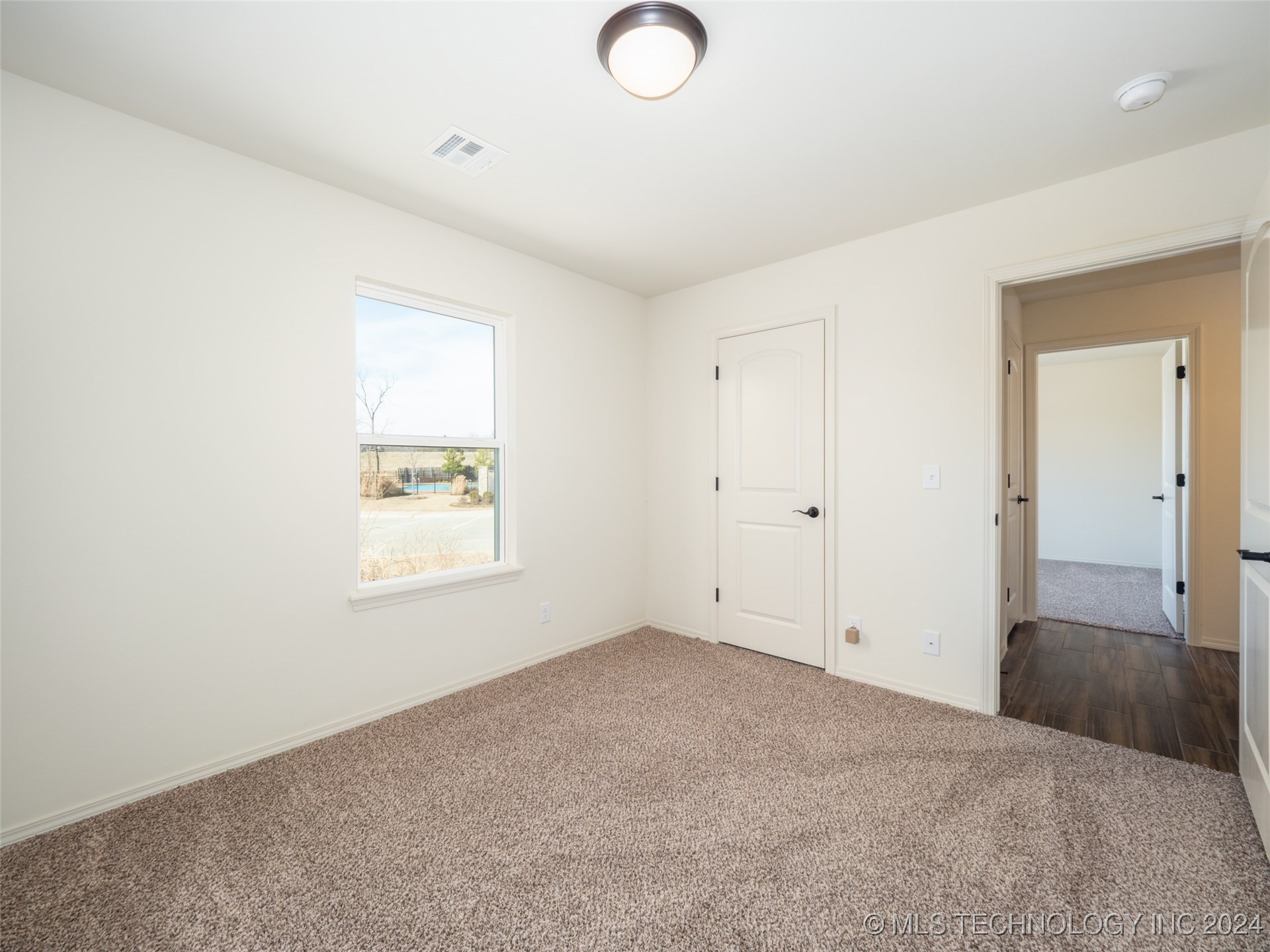 1401 E Pasadena Street