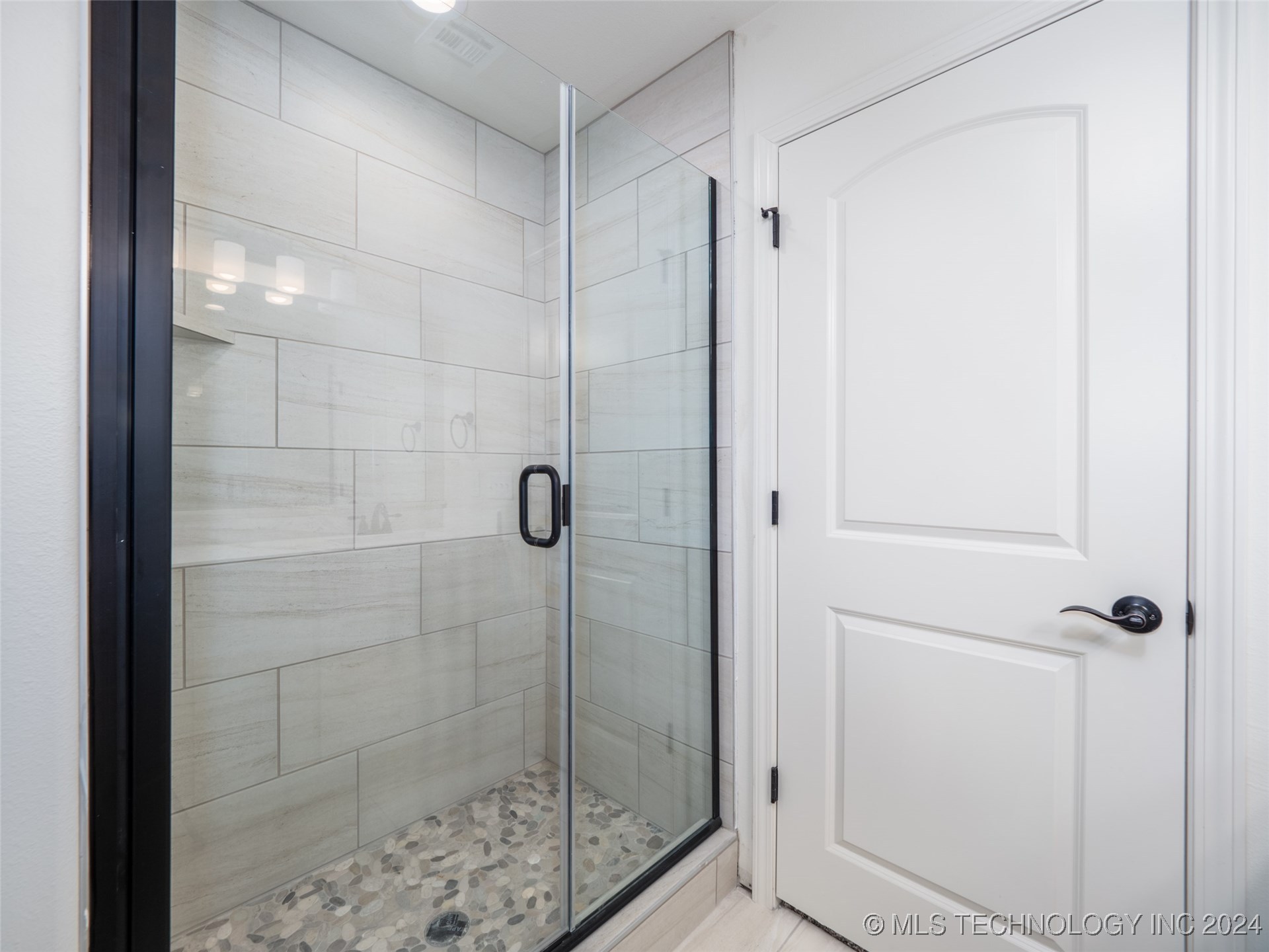 1401 E Pasadena Street