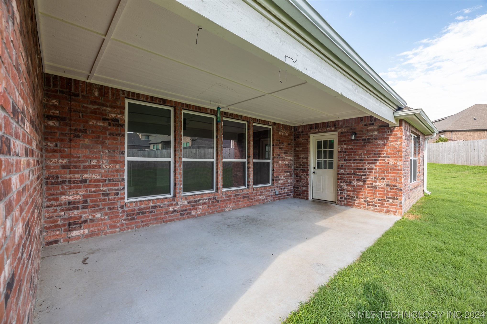 1401 E Pasadena Street