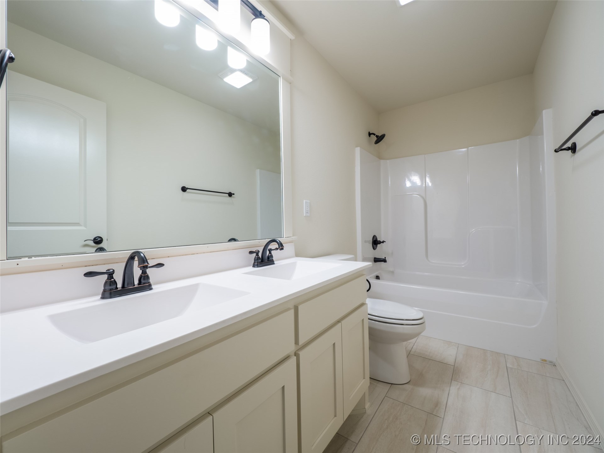 1401 E Pasadena Street