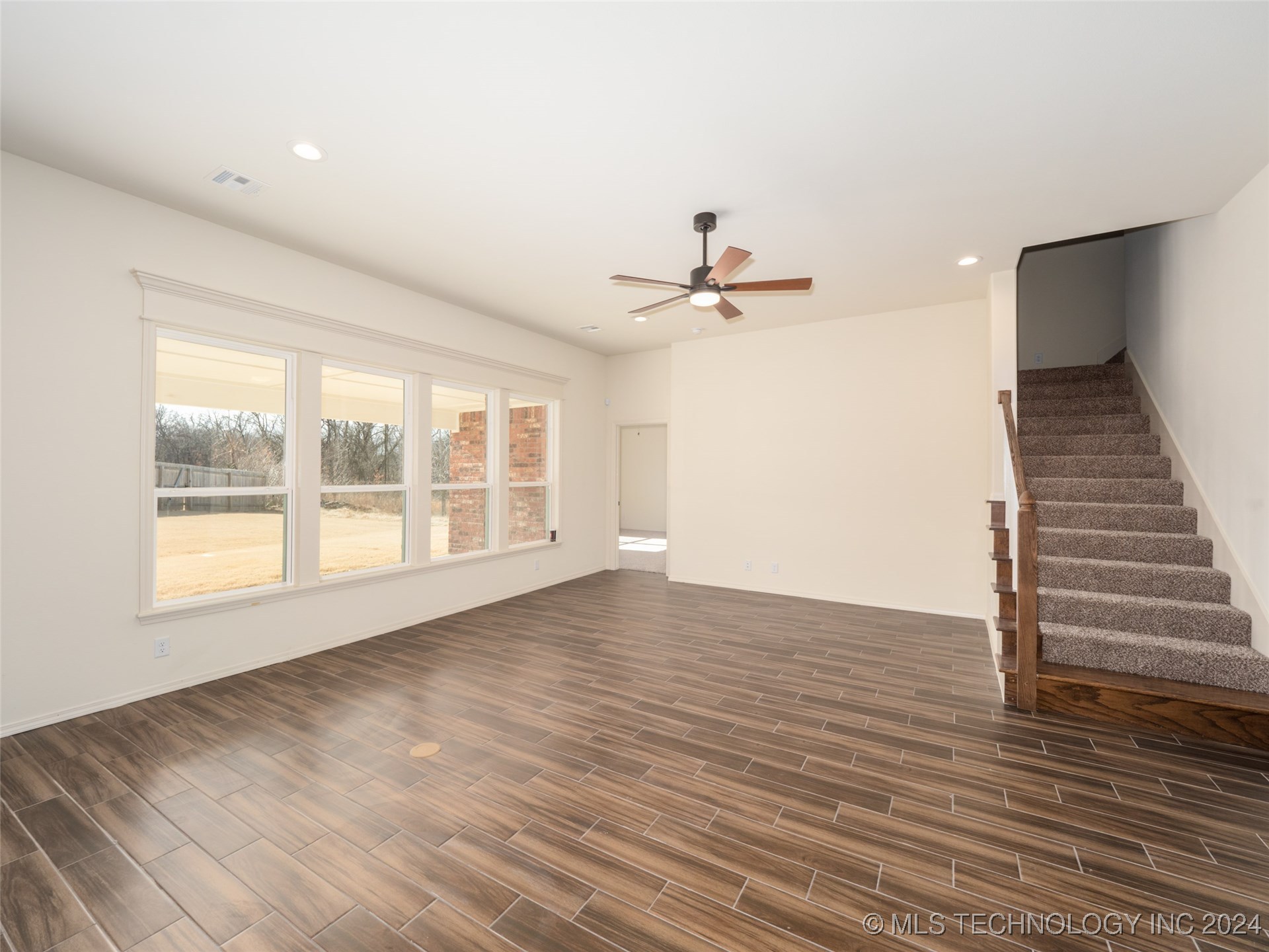 1401 E Pasadena Street