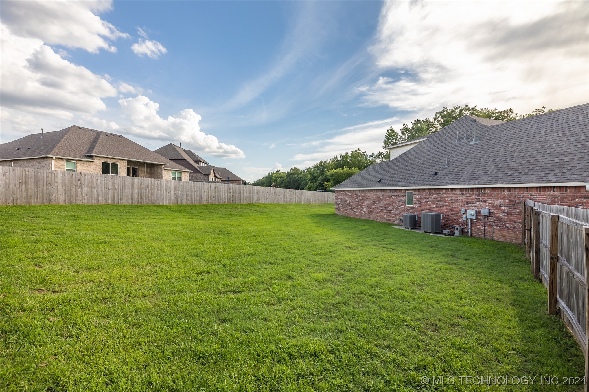 1401 E Pasadena Street