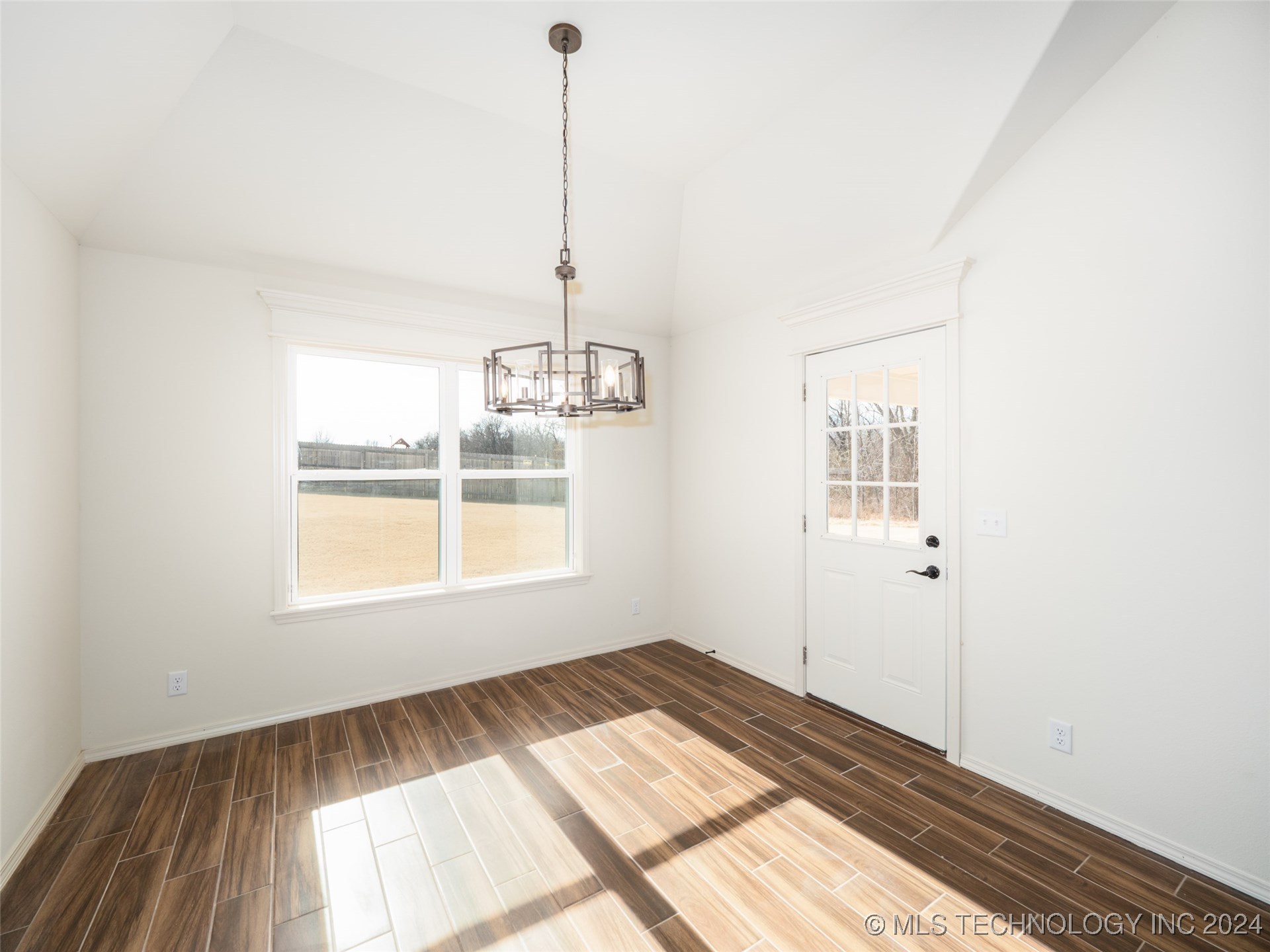 1401 E Pasadena Street