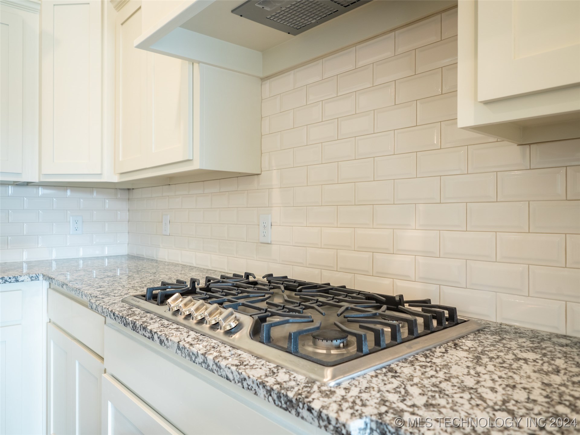 1401 E Pasadena Street