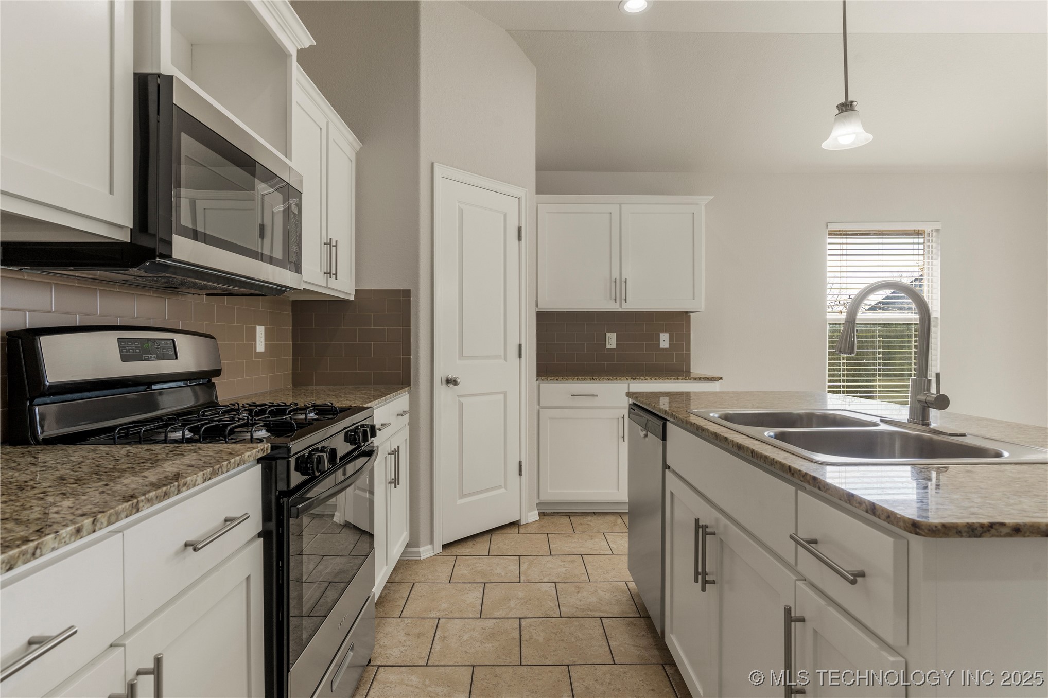 9072 E 139th Street S