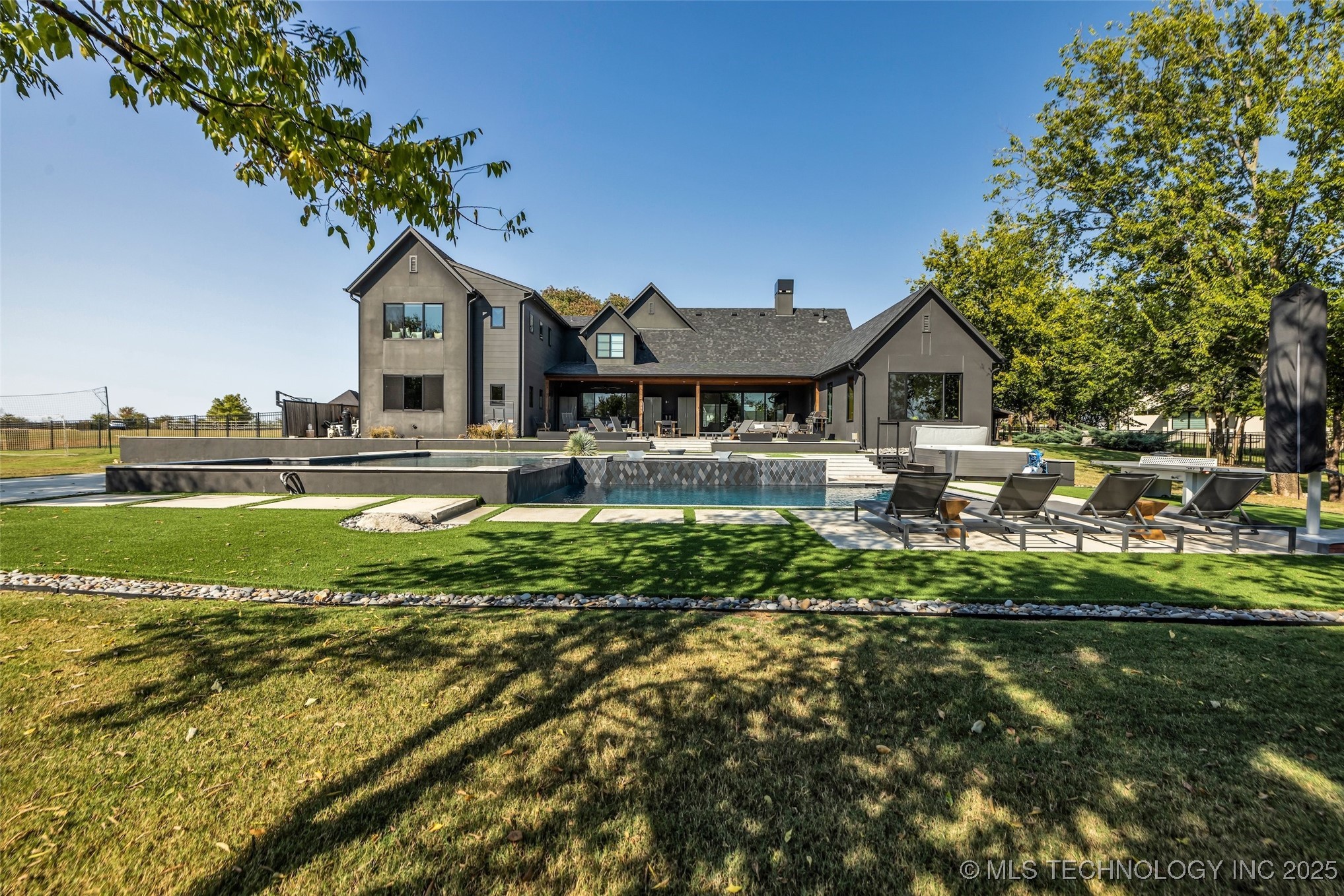 17120 E Sunset Ridge