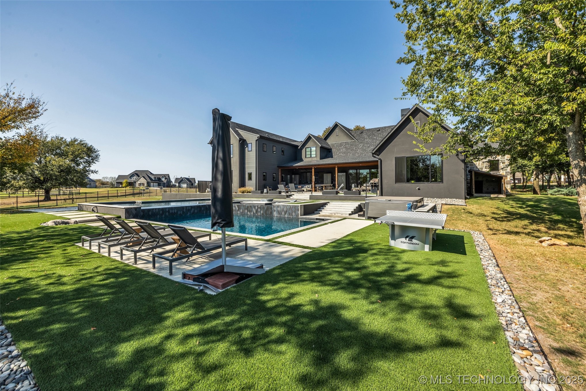 17120 E Sunset Ridge